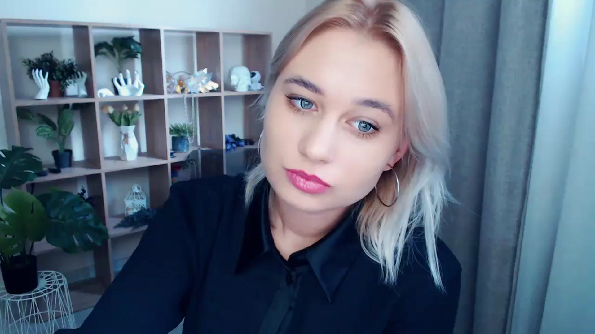 Gallery image thumbnail from Kukla_kolduna's myfreecams stream on, 10/05/2024, 13:33 image 1 of 20