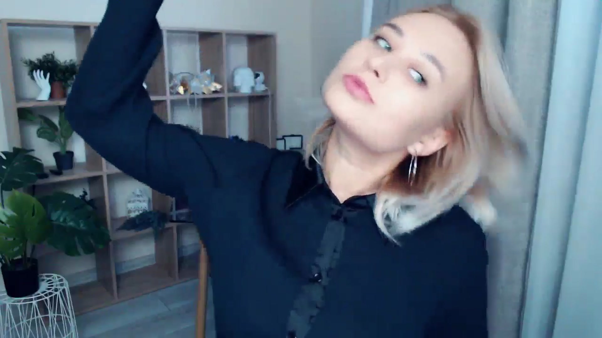 Gallery image thumbnail from Kukla_kolduna's myfreecams stream on, 10/05/2024, 14:32 image 10 of 20