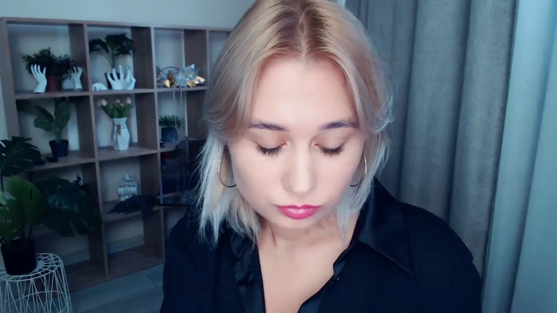 Gallery image thumbnail from Kukla_kolduna's myfreecams stream on, 10/05/2024, 14:32 image 18 of 20