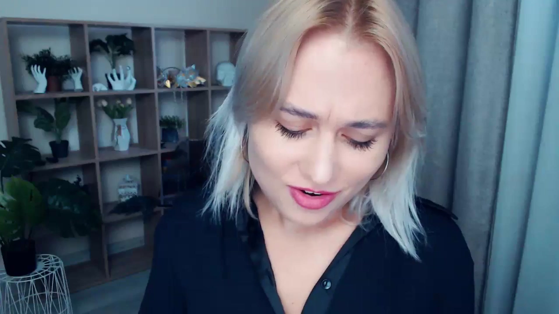 Gallery image thumbnail from Kukla_kolduna's myfreecams stream on, 10/05/2024, 14:32 image 12 of 20