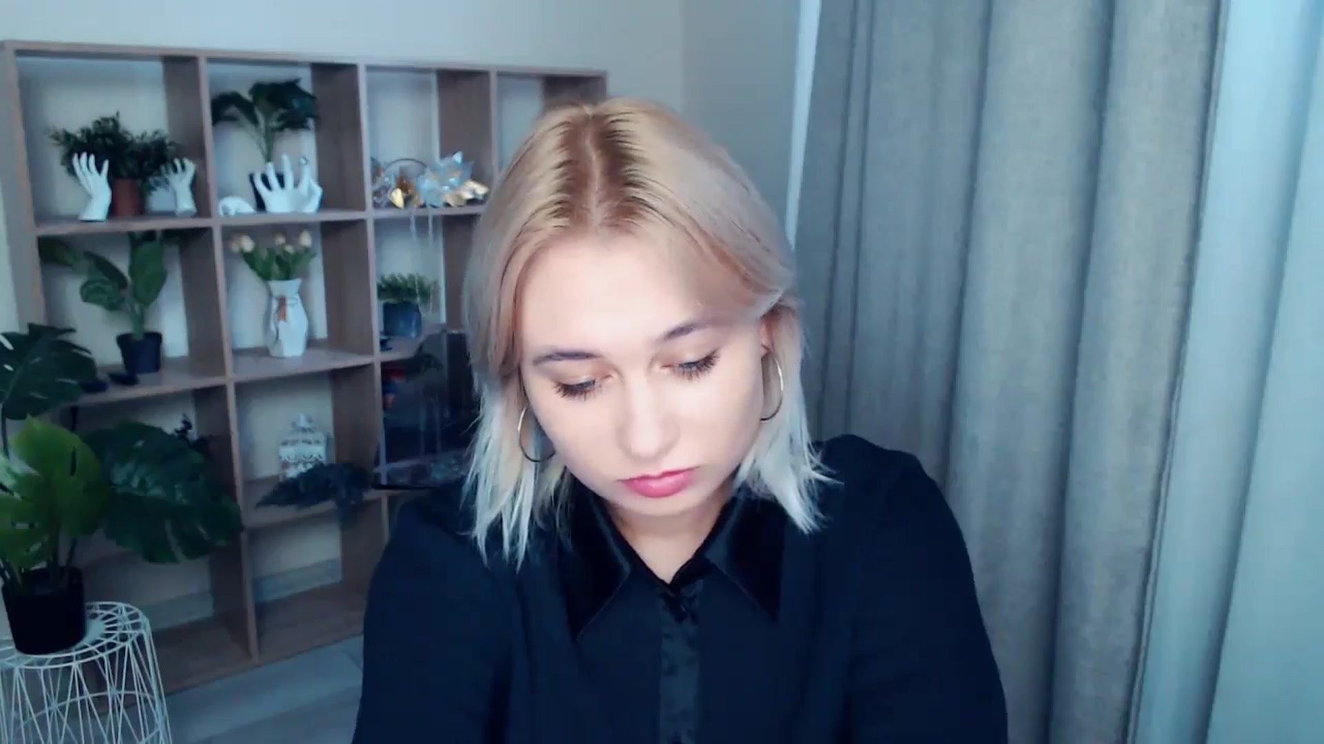 Gallery image thumbnail from Kukla_kolduna's myfreecams stream on, 10/05/2024, 14:32 image 7 of 20