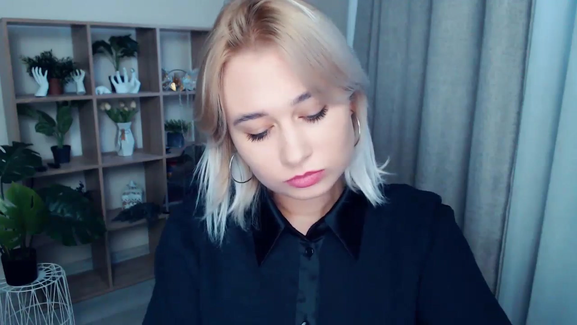 Gallery image thumbnail from Kukla_kolduna's myfreecams stream on, 10/05/2024, 14:32 image 9 of 20