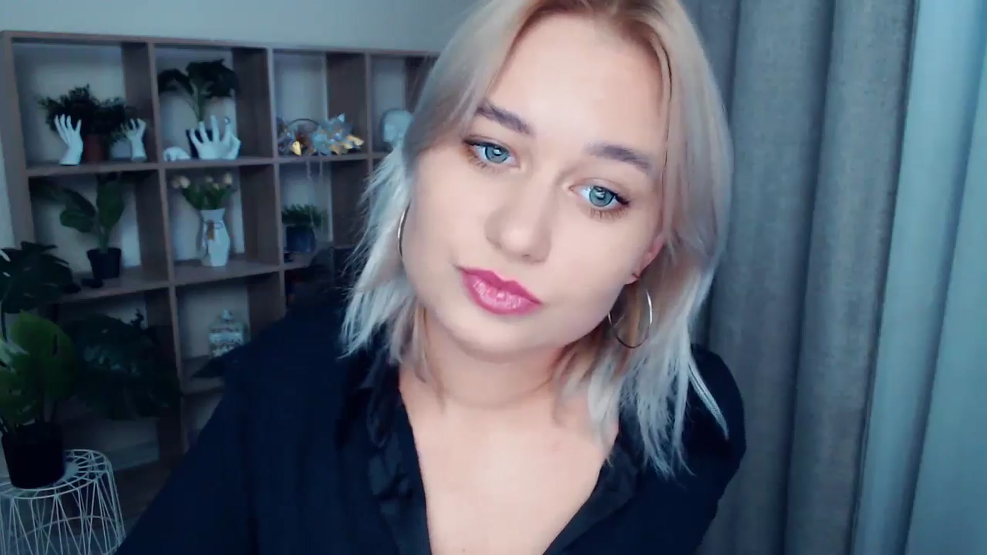 Gallery image thumbnail from Kukla_kolduna's myfreecams stream on, 10/05/2024, 14:32 image 13 of 20