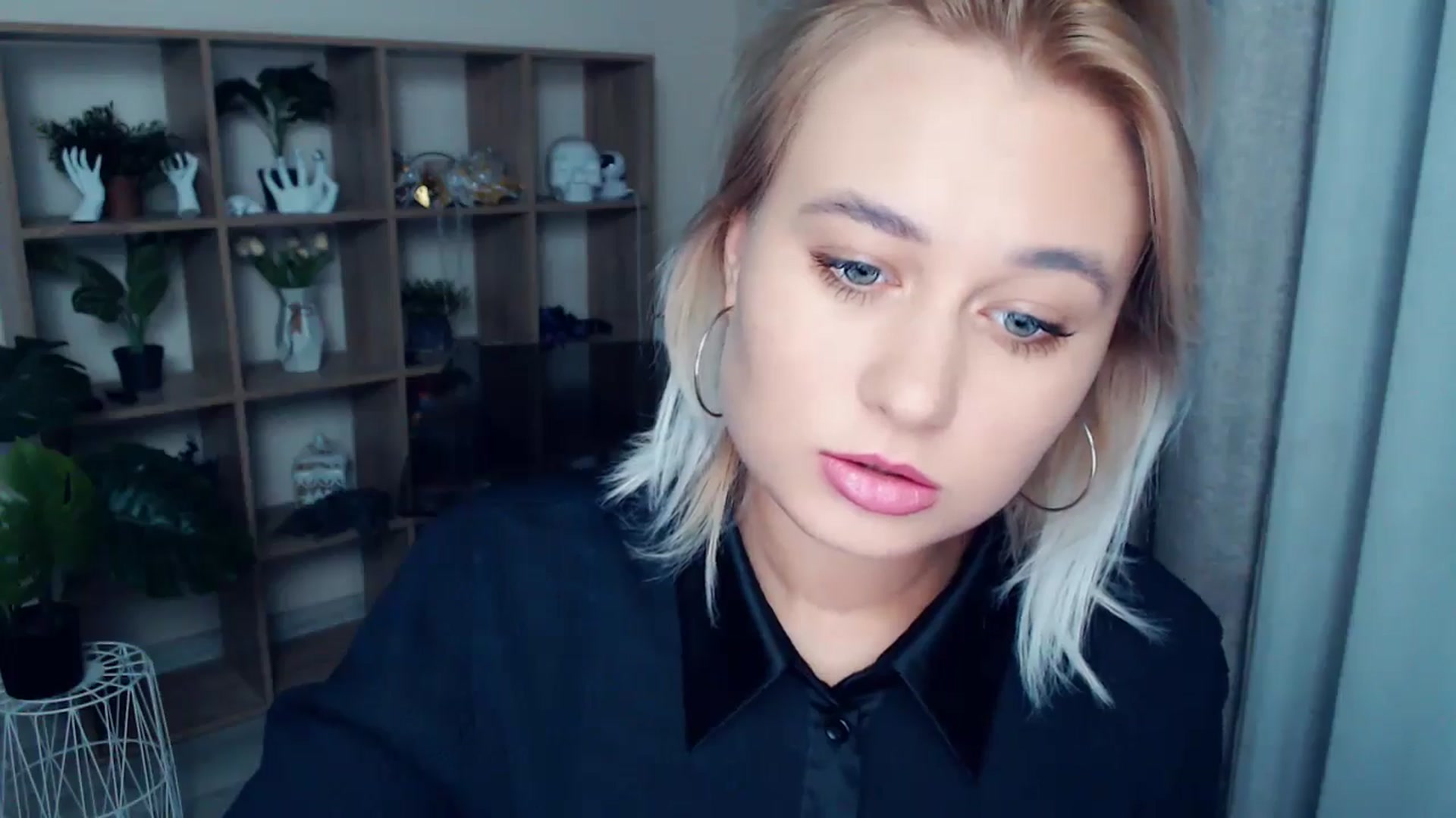 Gallery image thumbnail from Kukla_kolduna's myfreecams stream on, 10/05/2024, 17:13 image 5 of 20