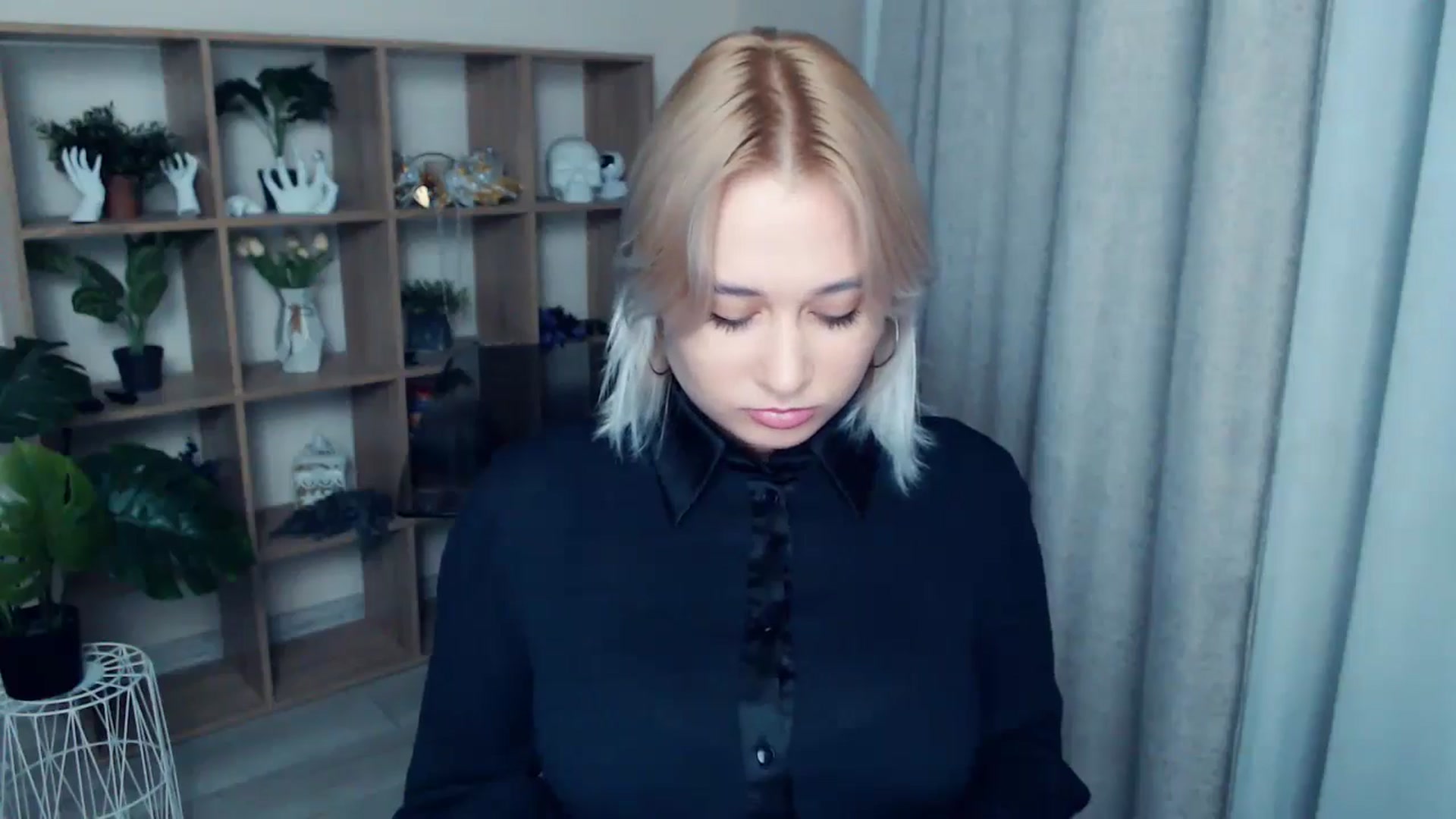 Gallery image thumbnail from Kukla_kolduna's myfreecams stream on, 10/05/2024, 17:13 image 7 of 20