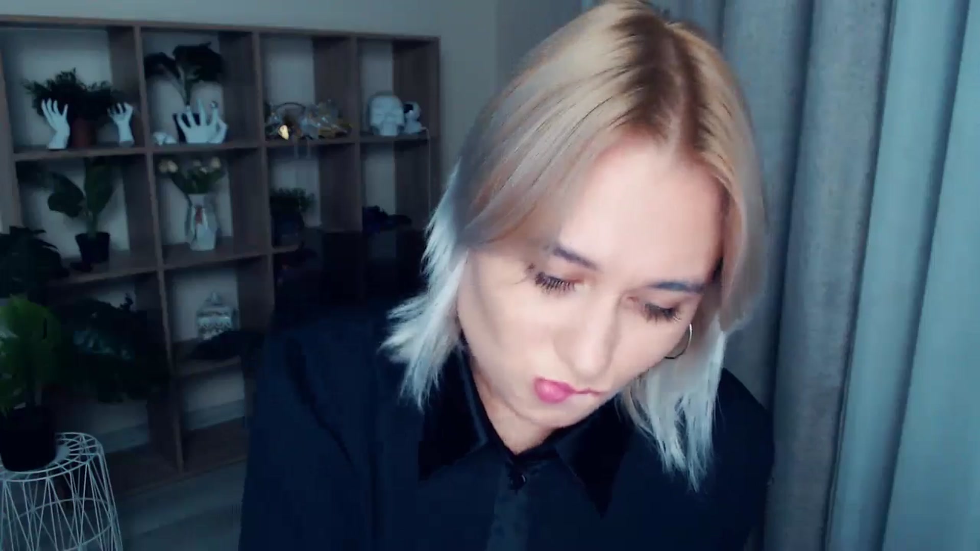 Gallery image thumbnail from Kukla_kolduna's myfreecams stream on, 10/05/2024, 17:13 image 18 of 20