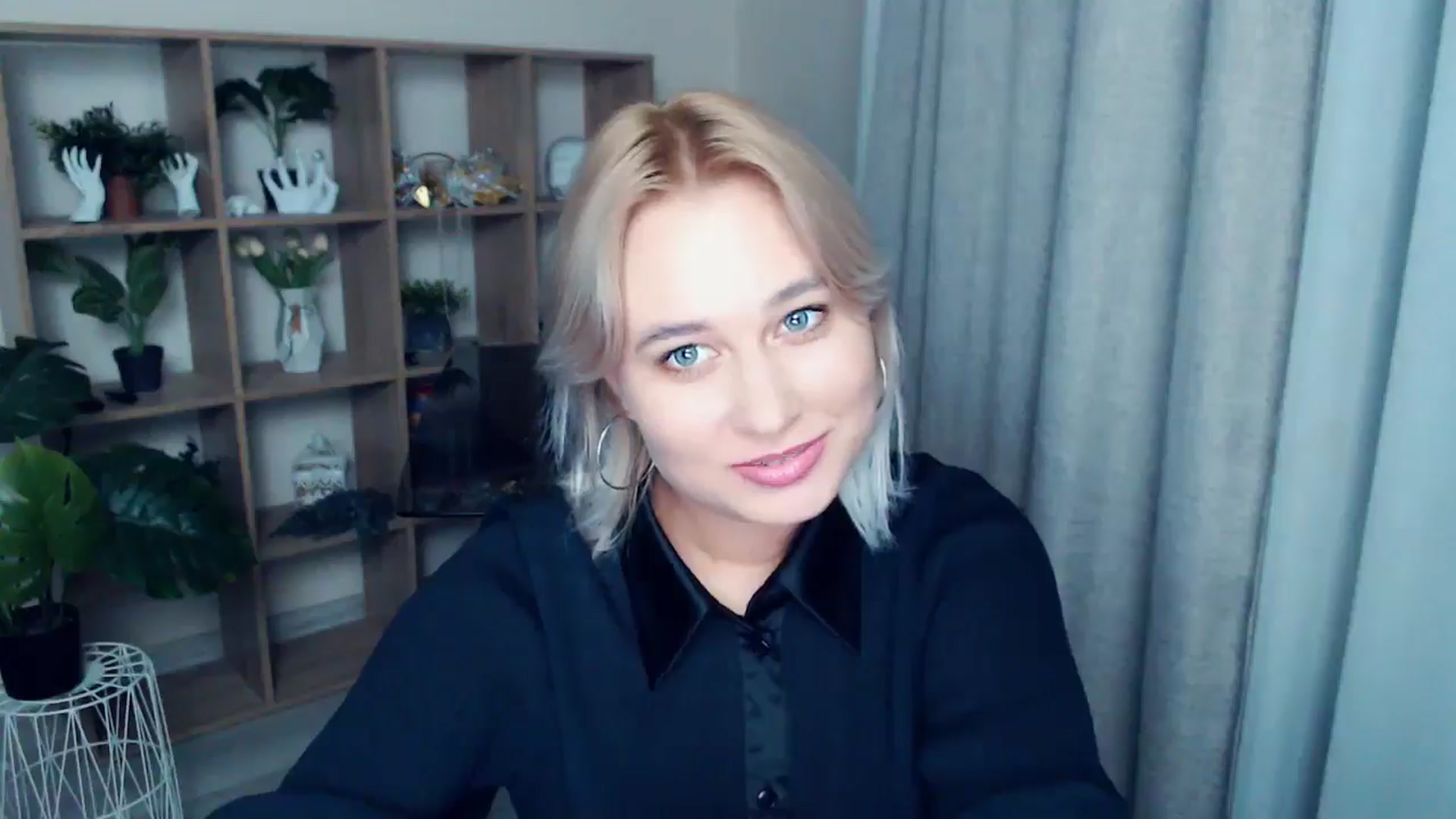 Gallery image thumbnail from Kukla_kolduna's myfreecams stream on, 10/05/2024, 17:13 image 3 of 20