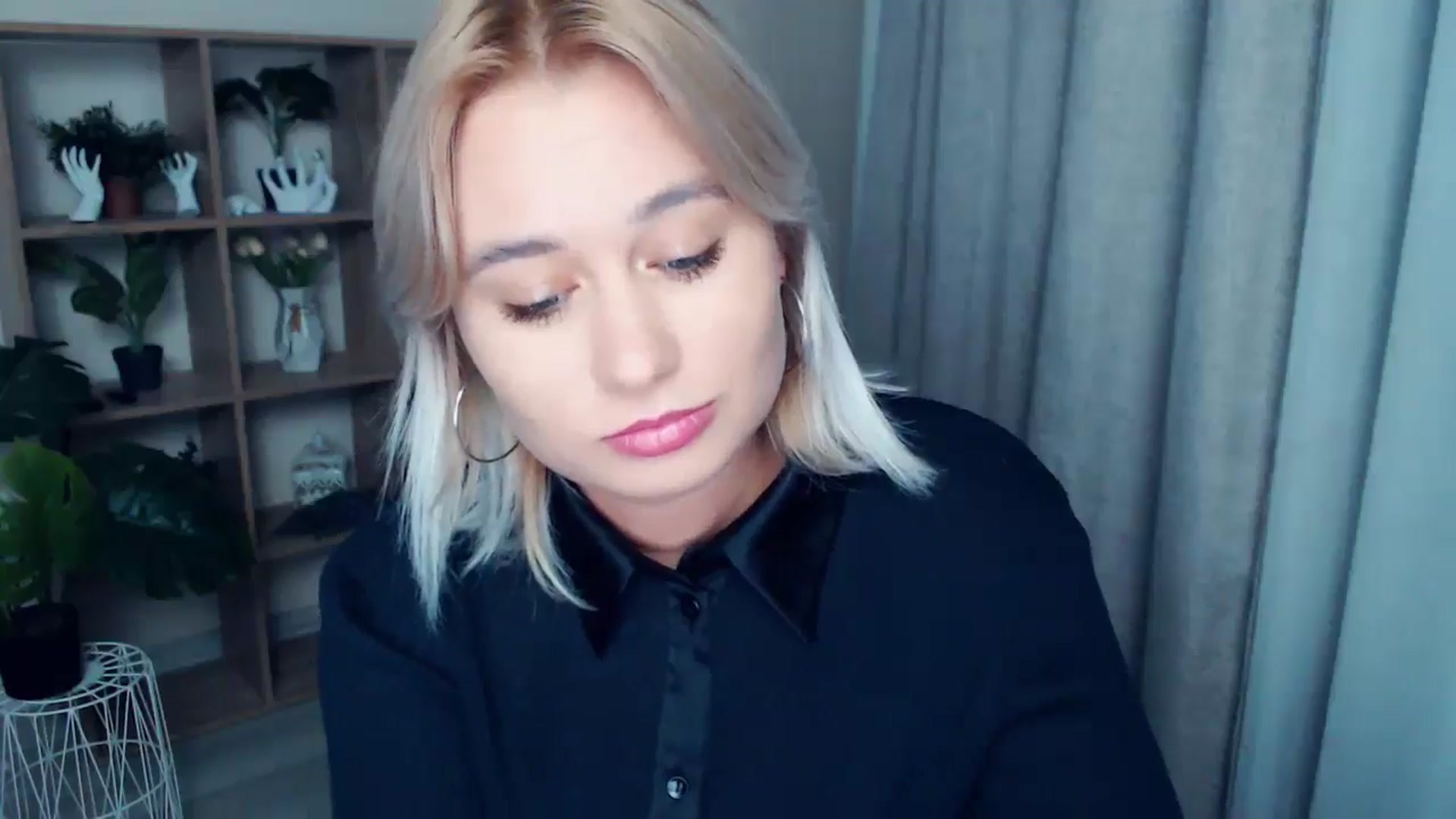 Gallery image thumbnail from Kukla_kolduna's myfreecams stream on, 10/05/2024, 17:59 image 9 of 20