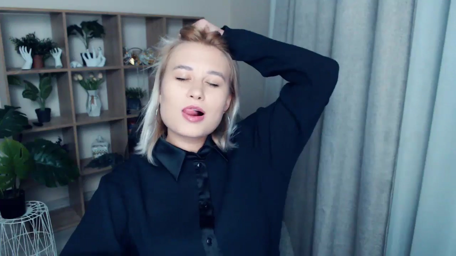 Gallery image thumbnail from Kukla_kolduna's myfreecams stream on, 10/05/2024, 17:59 image 5 of 20
