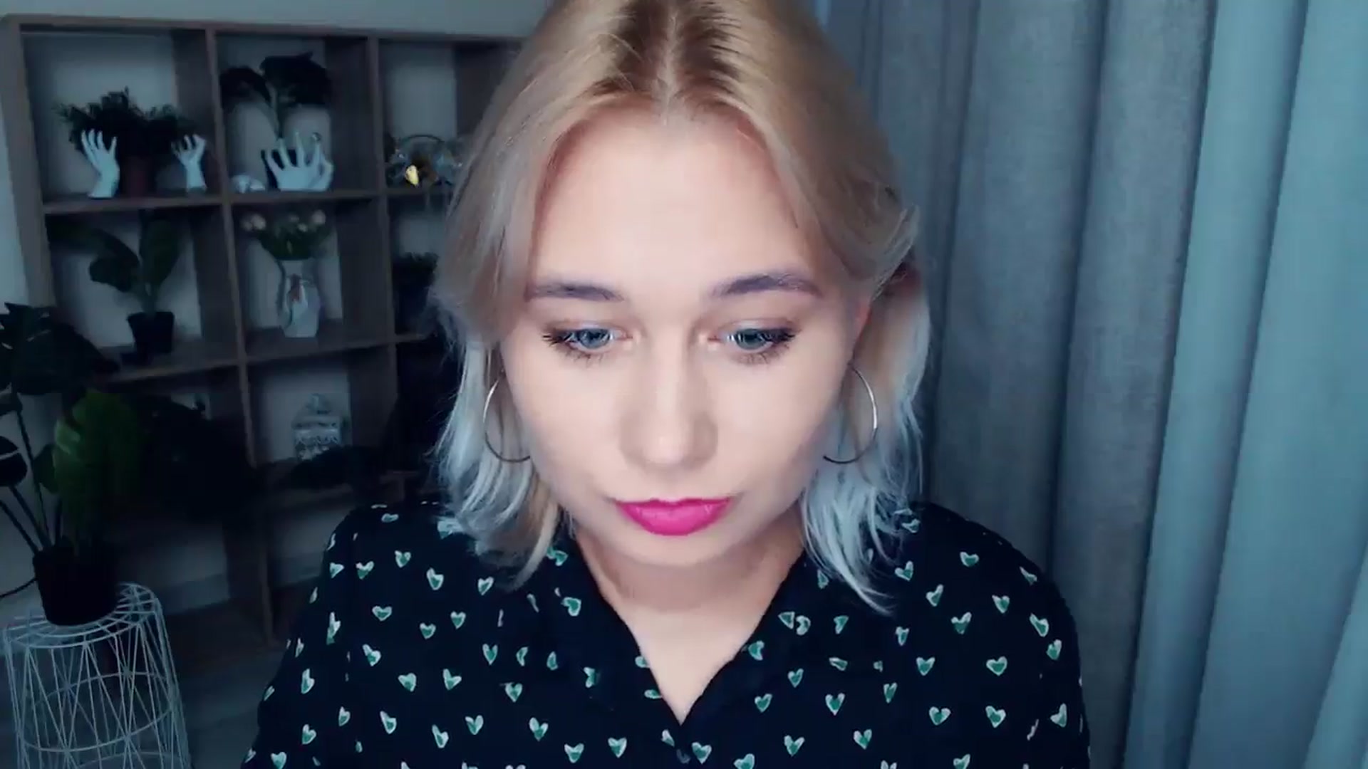 Gallery image thumbnail from Kukla_kolduna's myfreecams stream on, 10/06/2024, 18:36 image 20 of 20