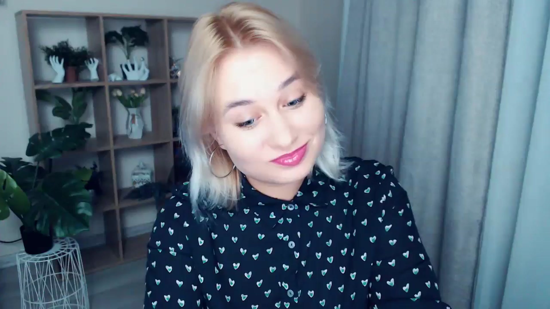 Gallery image thumbnail from Kukla_kolduna's myfreecams stream on, 10/06/2024, 18:36 image 1 of 20