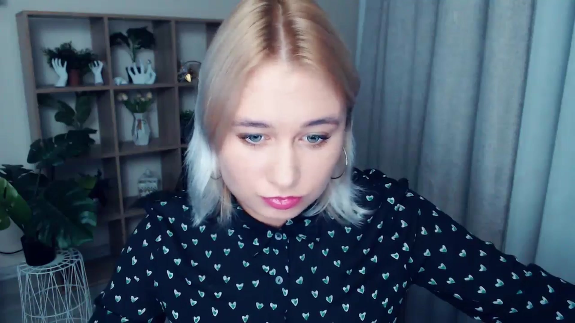 Gallery image thumbnail from Kukla_kolduna's myfreecams stream on, 10/06/2024, 18:36 image 2 of 20