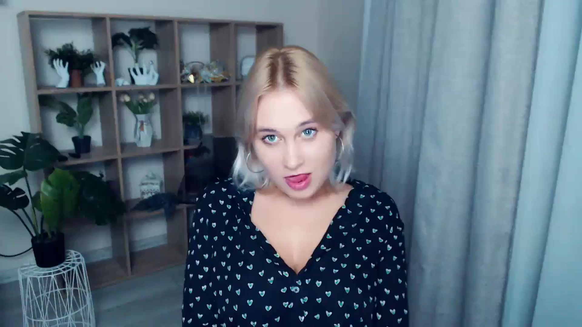 Gallery image thumbnail from Kukla_kolduna's myfreecams stream on, 10/06/2024, 18:36 image 11 of 20