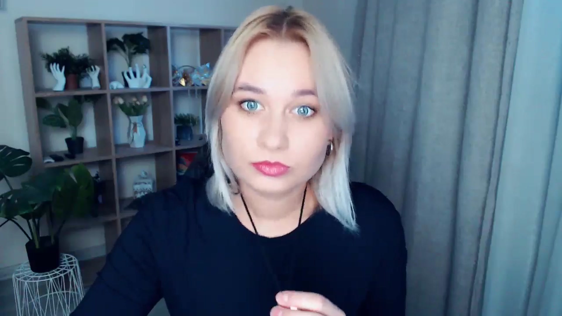 Gallery image thumbnail from Kukla_kolduna's myfreecams stream on, 10/16/2024, 14:59 image 17 of 20