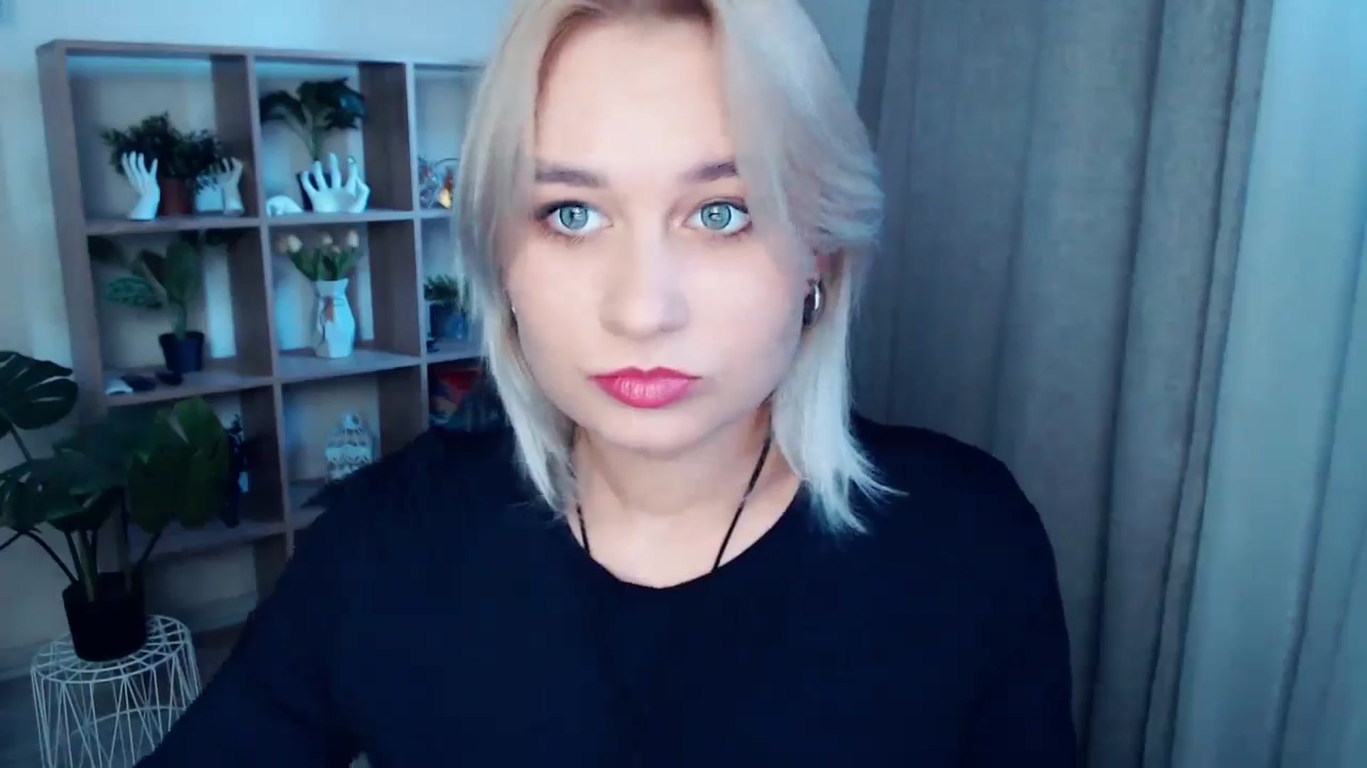 Gallery image thumbnail from Kukla_kolduna's myfreecams stream on, 10/16/2024, 14:59 image 12 of 20