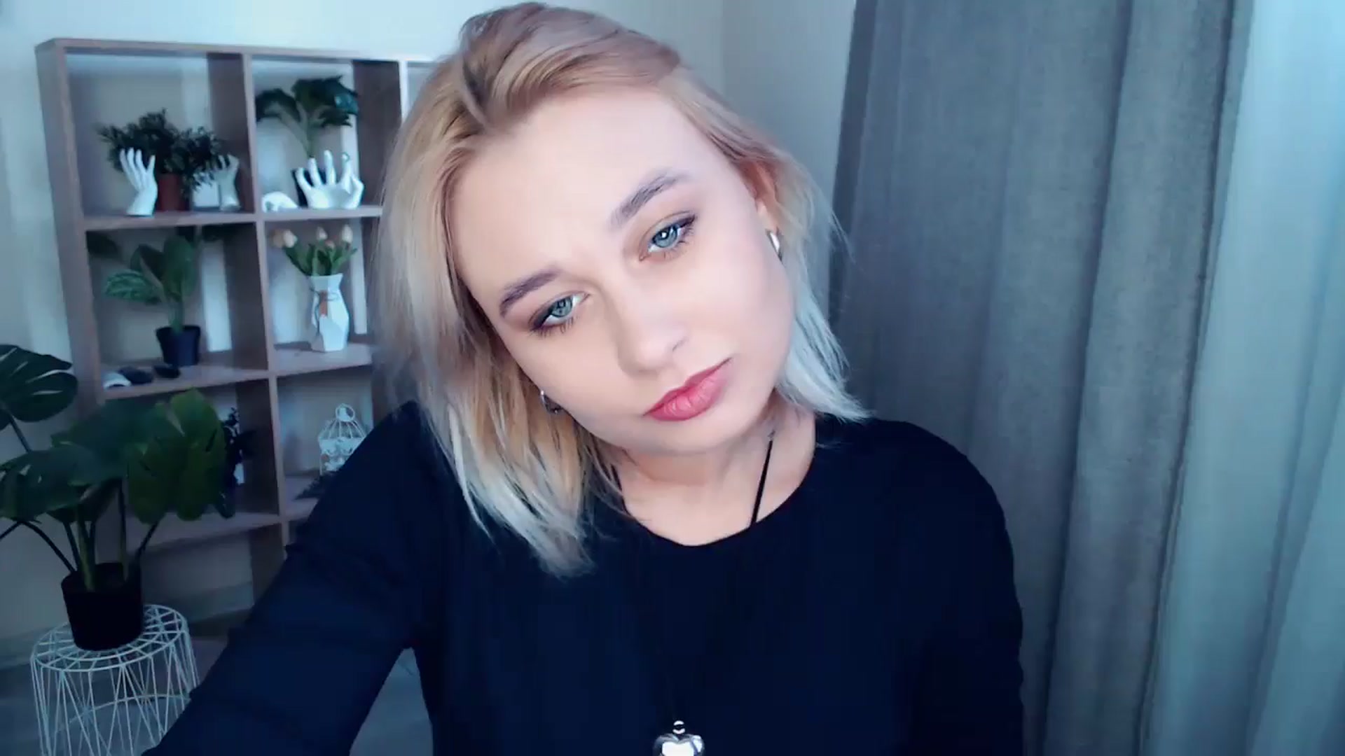 Gallery image thumbnail from Kukla_kolduna's myfreecams stream on, 10/16/2024, 14:59 image 1 of 20