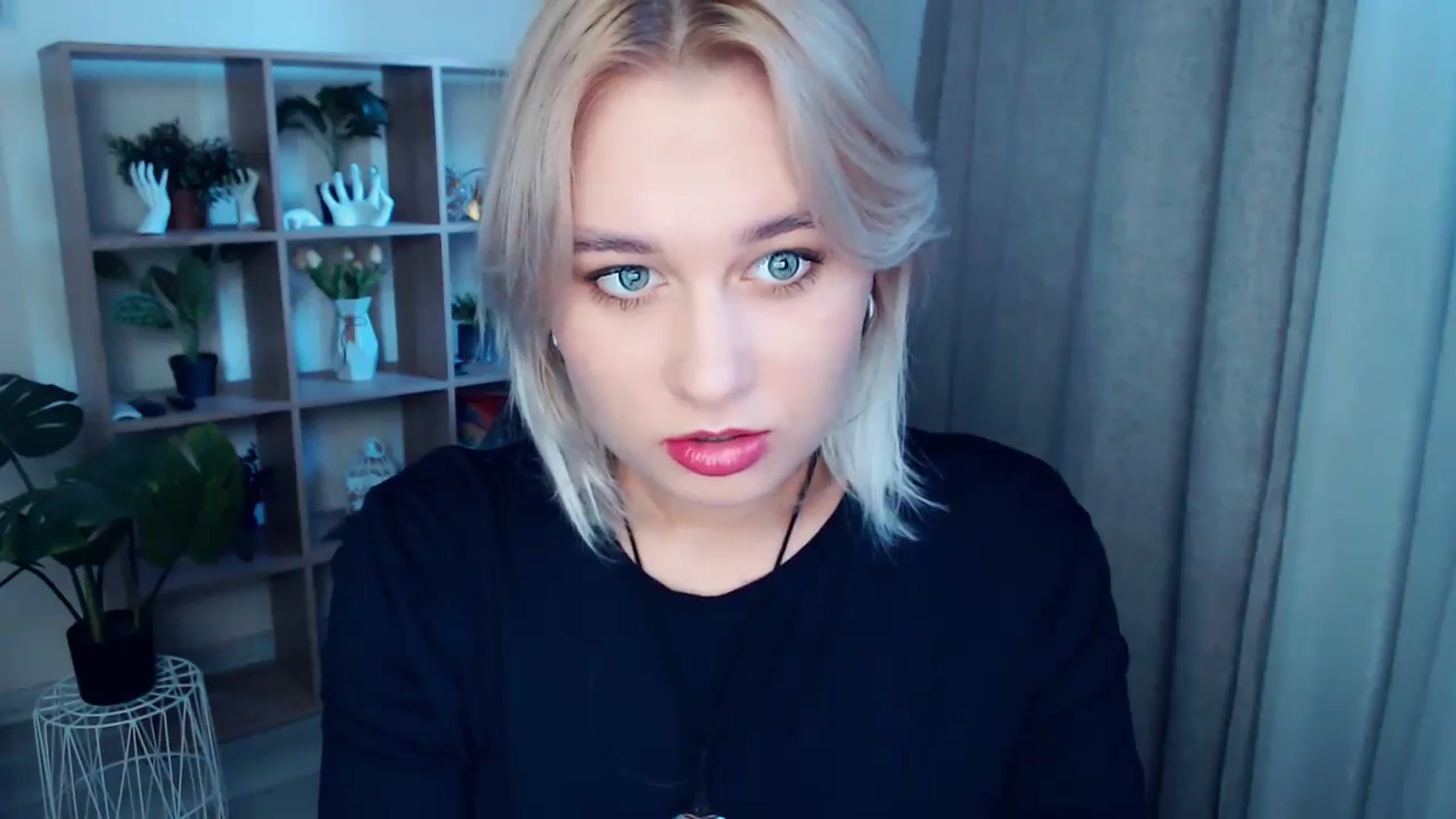 Gallery image thumbnail from Kukla_kolduna's myfreecams stream on, 10/16/2024, 14:59 image 11 of 20