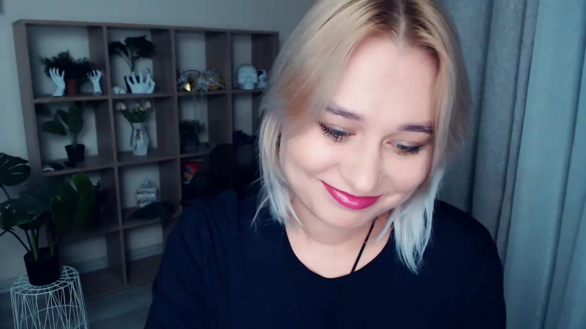 Gallery image thumbnail from Kukla_kolduna's myfreecams stream on, 10/16/2024, 16:47 image 11 of 20