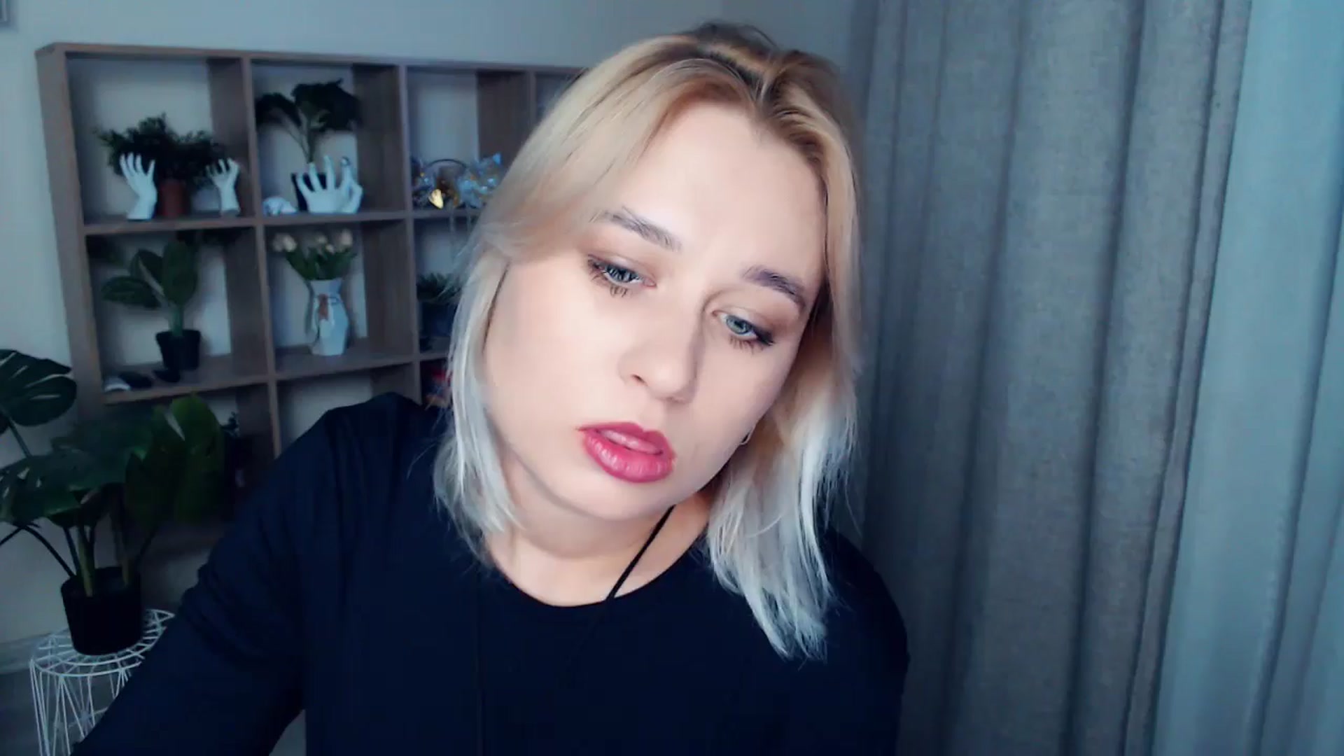 Gallery image thumbnail from Kukla_kolduna's myfreecams stream on, 10/16/2024, 16:47 image 1 of 20