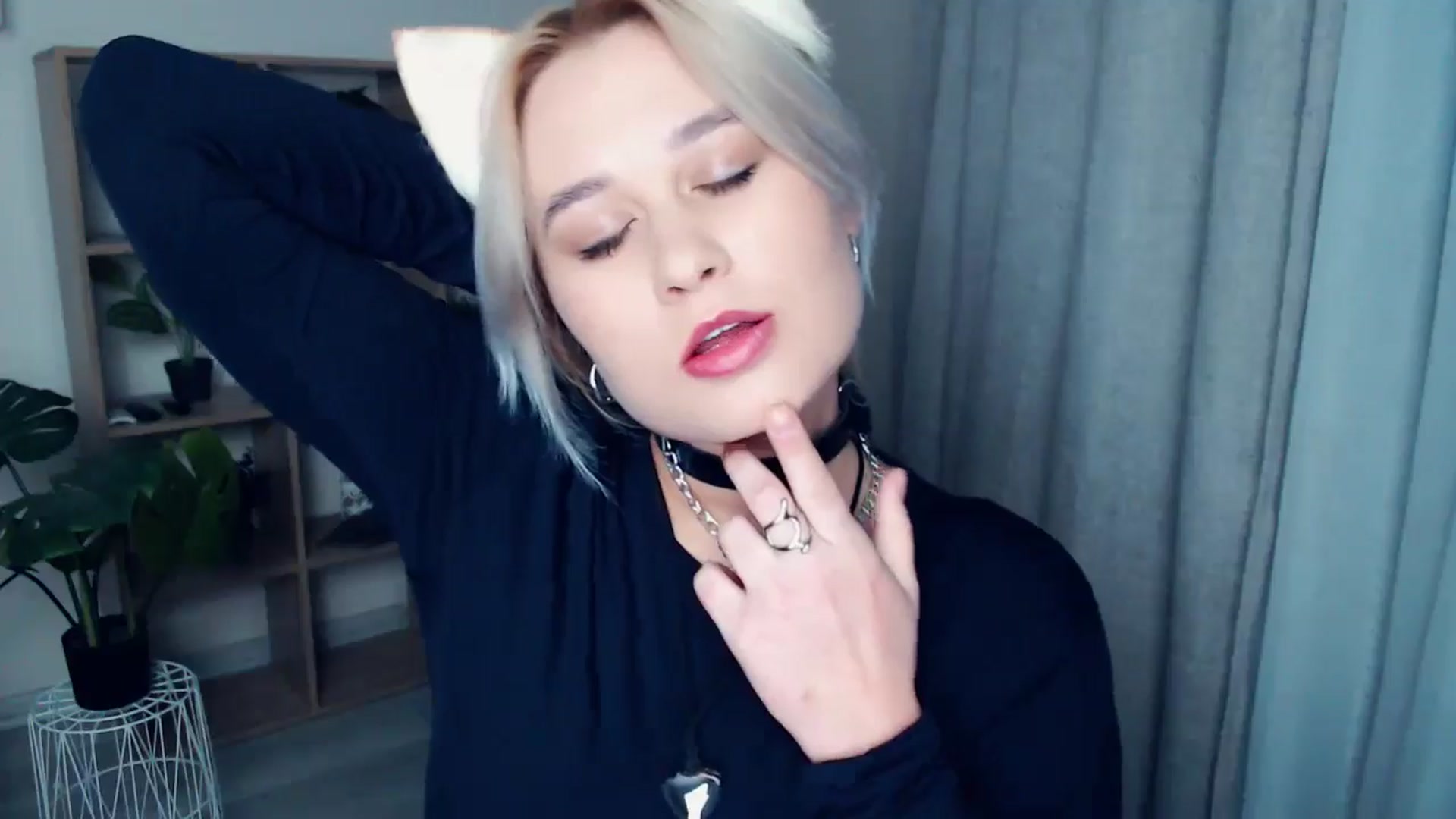 Gallery image thumbnail from Kukla_kolduna's myfreecams stream on, 10/16/2024, 16:47 image 3 of 20