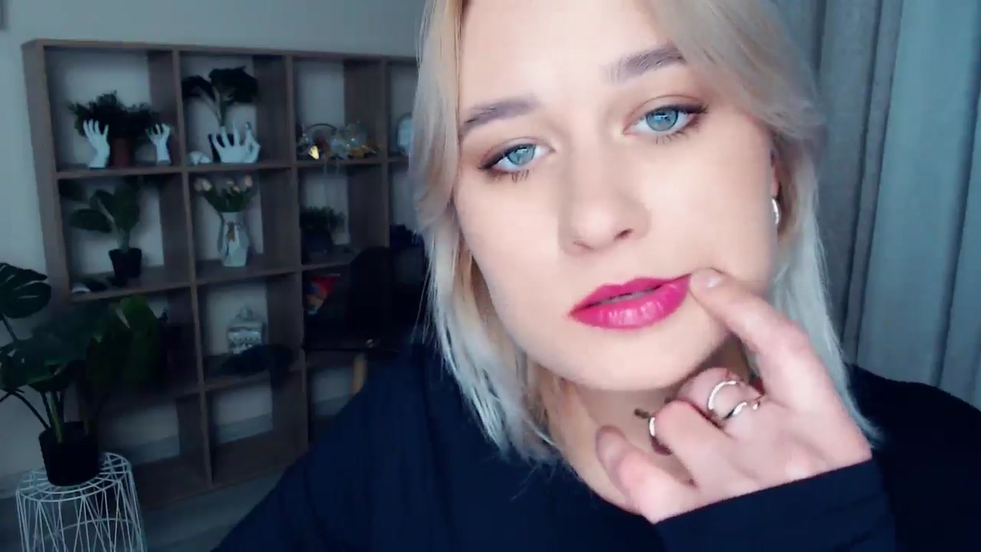 Gallery image thumbnail from Kukla_kolduna's myfreecams stream on, 10/16/2024, 16:47 image 18 of 20