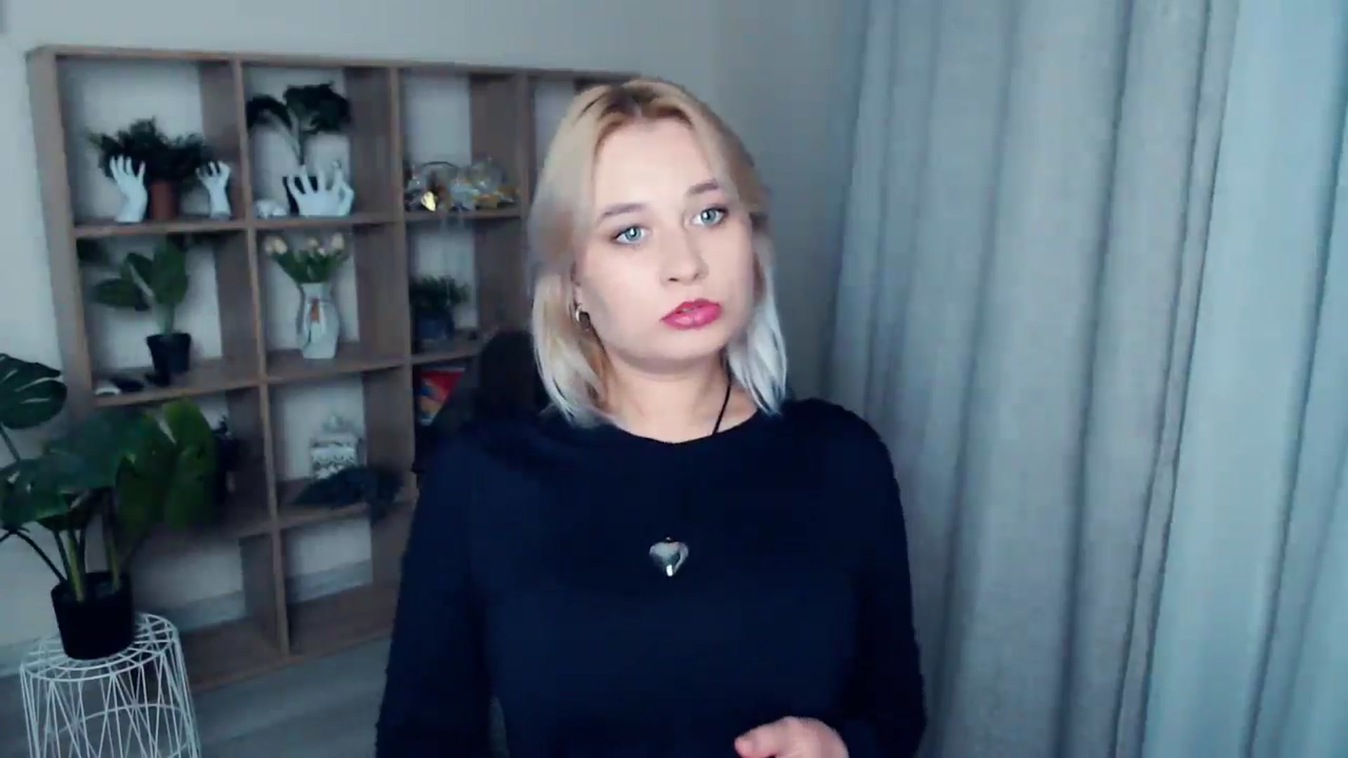 Gallery image thumbnail from Kukla_kolduna's myfreecams stream on, 10/16/2024, 16:47 image 10 of 20
