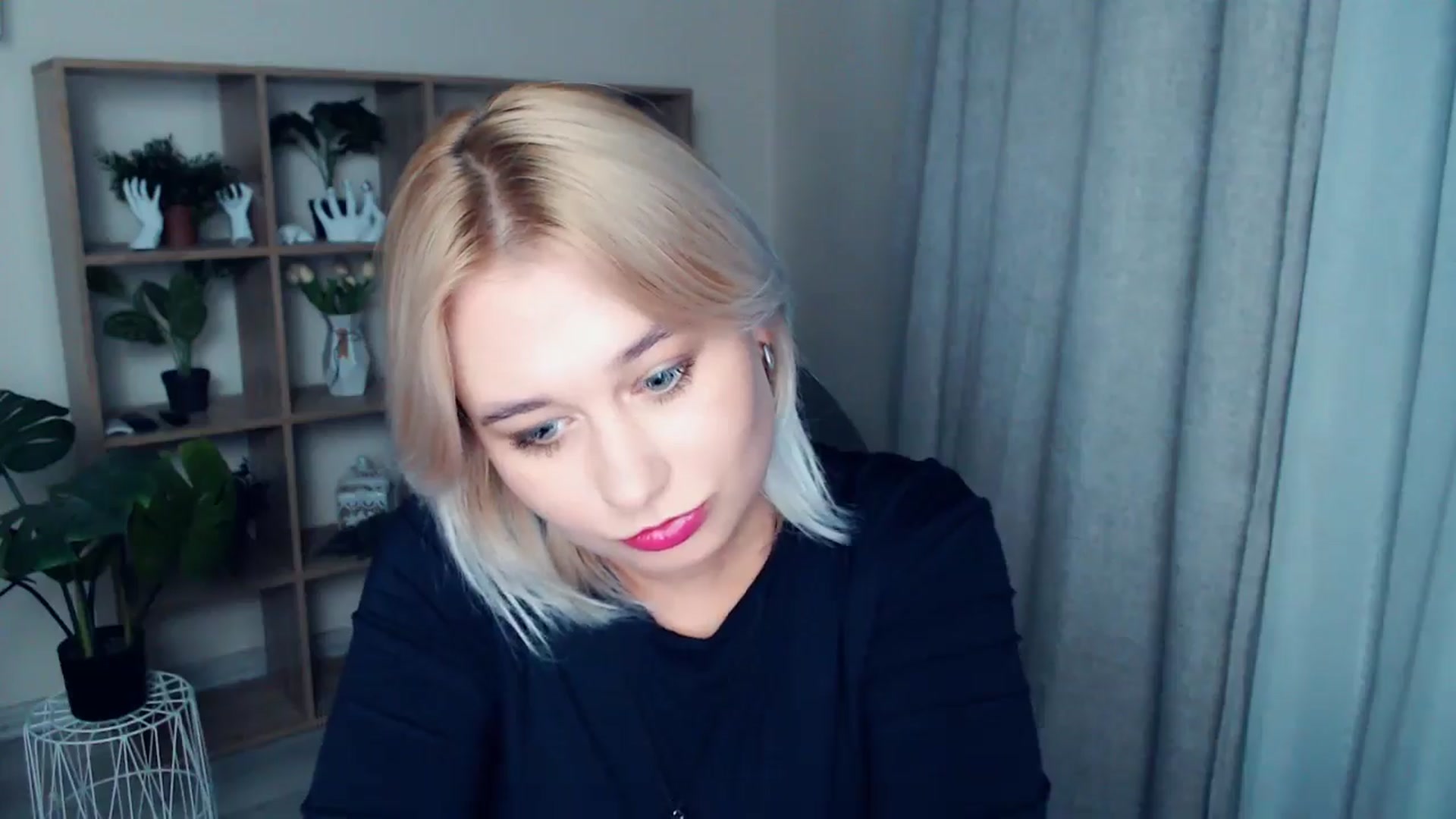 Gallery image thumbnail from Kukla_kolduna's myfreecams stream on, 10/16/2024, 16:47 image 19 of 20