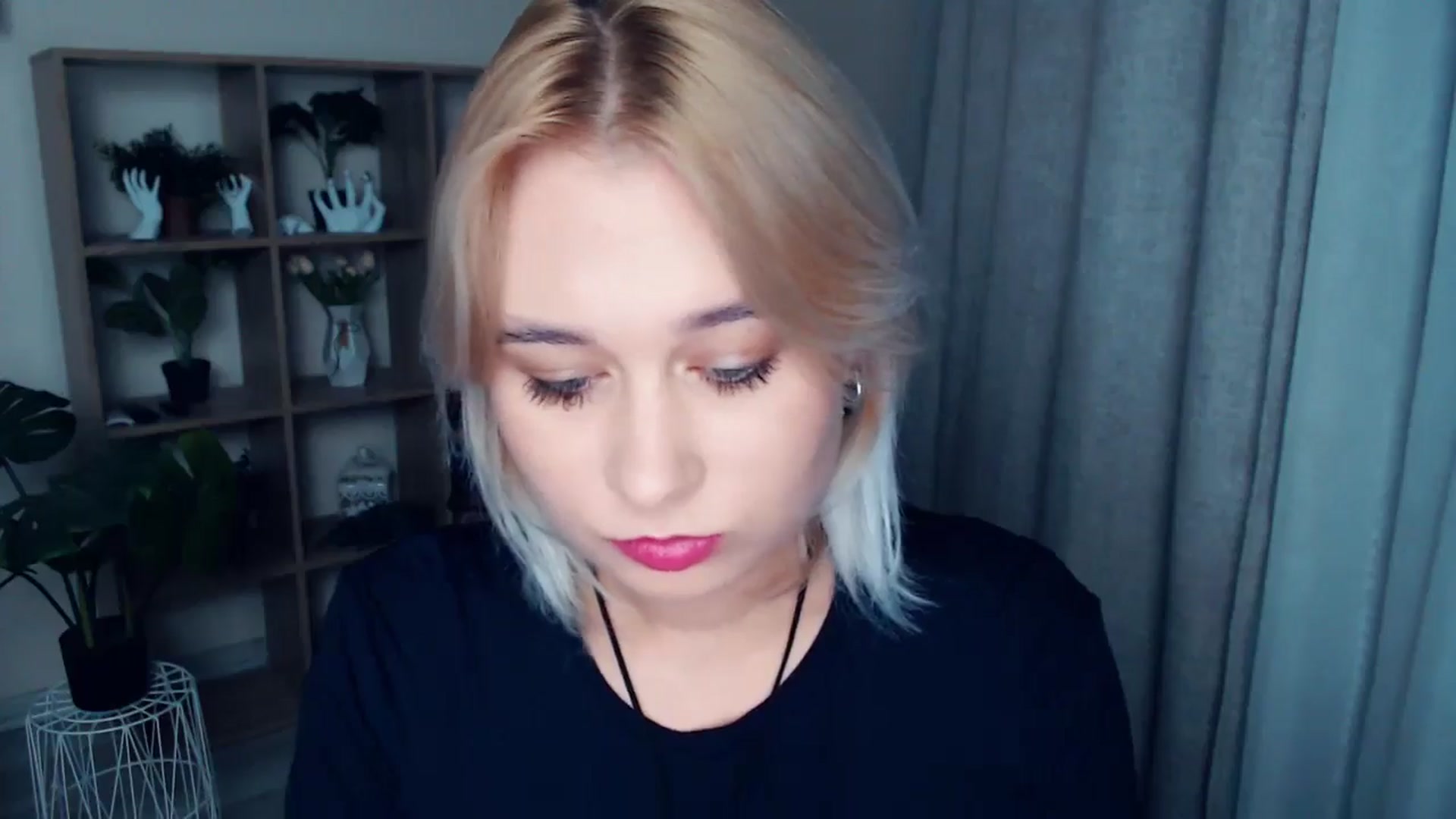 Gallery image thumbnail from Kukla_kolduna's myfreecams stream on, 10/16/2024, 16:47 image 13 of 20