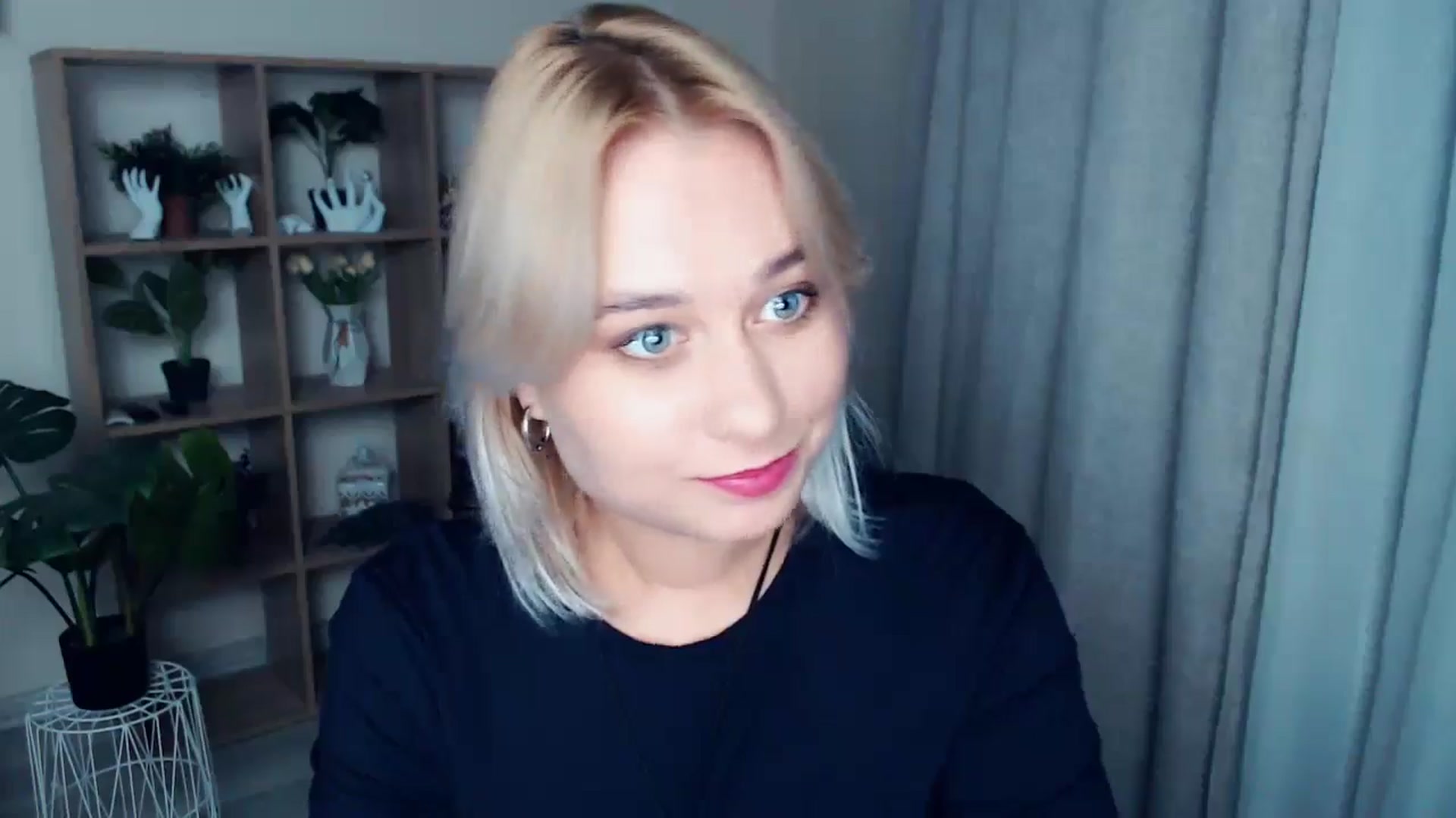 Gallery image thumbnail from Kukla_kolduna's myfreecams stream on, 10/16/2024, 16:47 image 15 of 20
