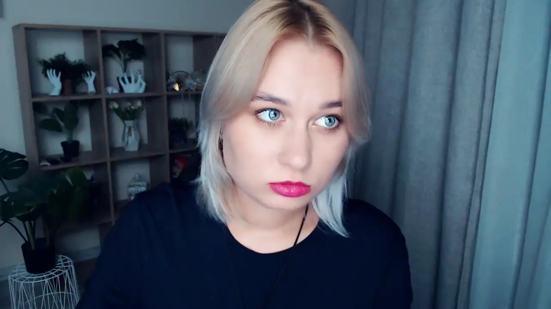 Gallery image thumbnail from Kukla_kolduna's myfreecams stream on, 10/16/2024, 17:27 image 7 of 20