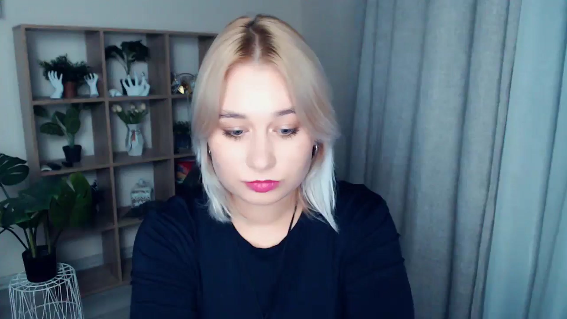 Gallery image thumbnail from Kukla_kolduna's myfreecams stream on, 10/16/2024, 17:27 image 12 of 20