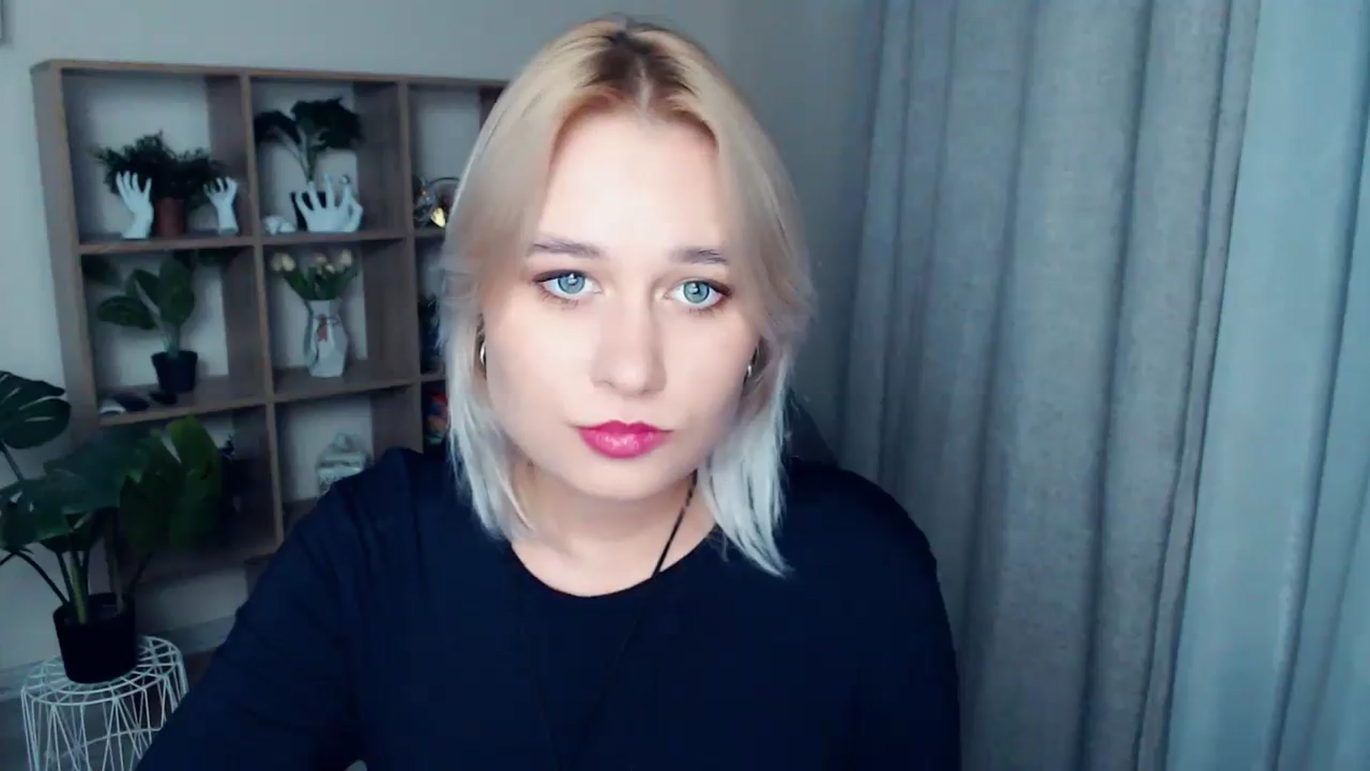 Gallery image thumbnail from Kukla_kolduna's myfreecams stream on, 10/16/2024, 17:27 image 2 of 20