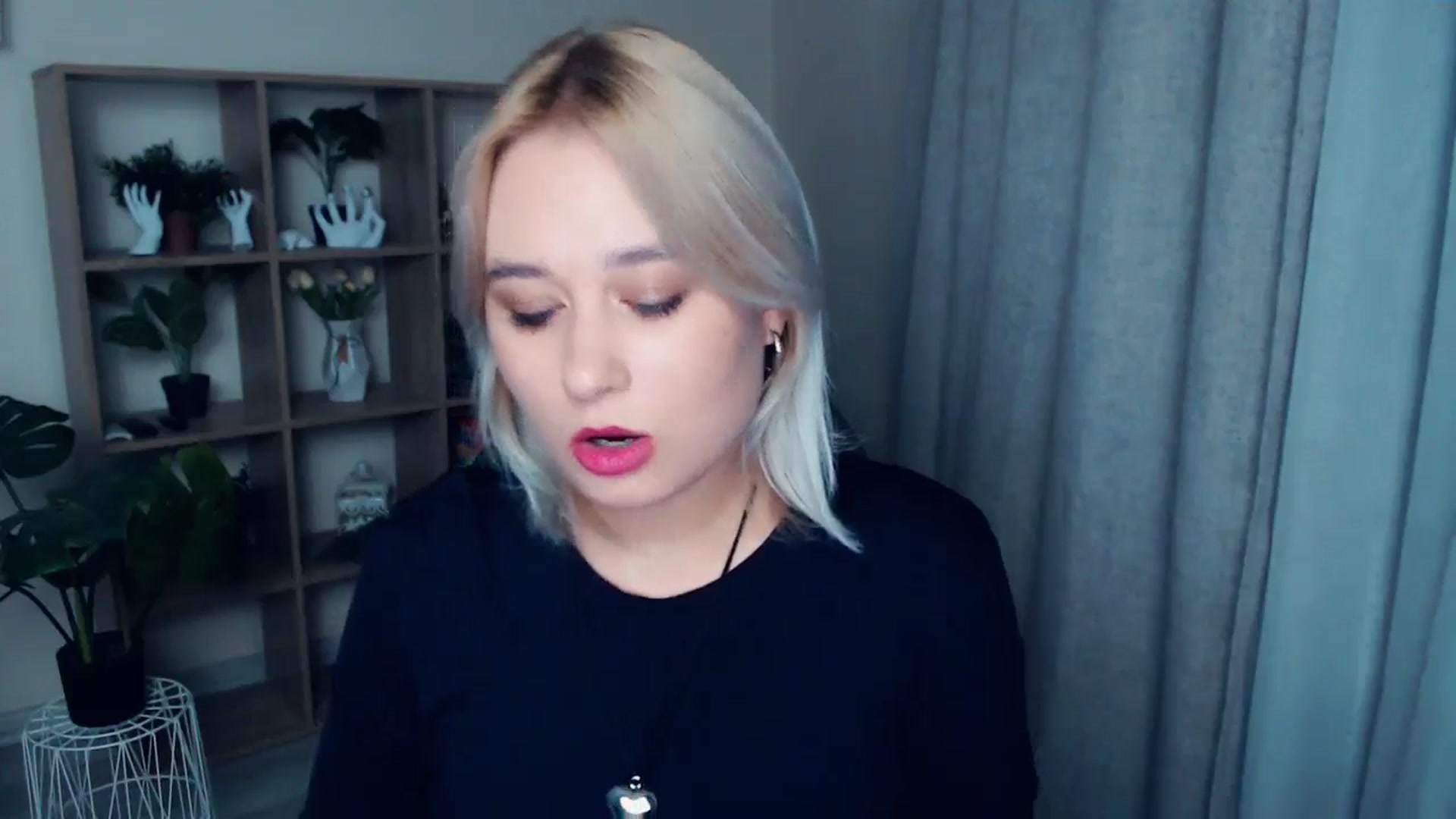 Gallery image thumbnail from Kukla_kolduna's myfreecams stream on, 10/16/2024, 17:27 image 15 of 20