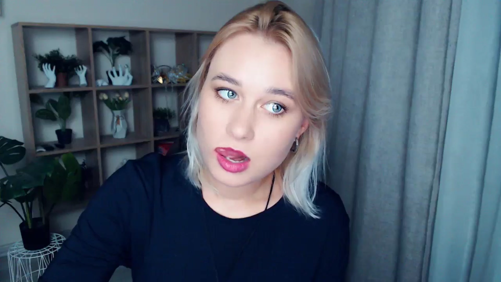 Gallery image thumbnail from Kukla_kolduna's myfreecams stream on, 10/16/2024, 17:27 image 17 of 20