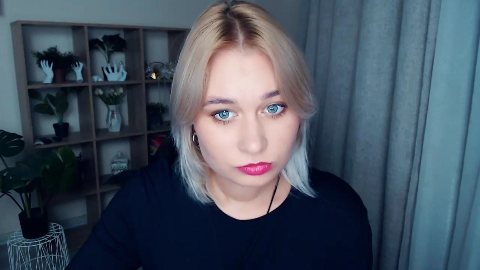 Gallery image thumbnail from Kukla_kolduna's myfreecams stream on, 10/16/2024, 17:27 image 6 of 20
