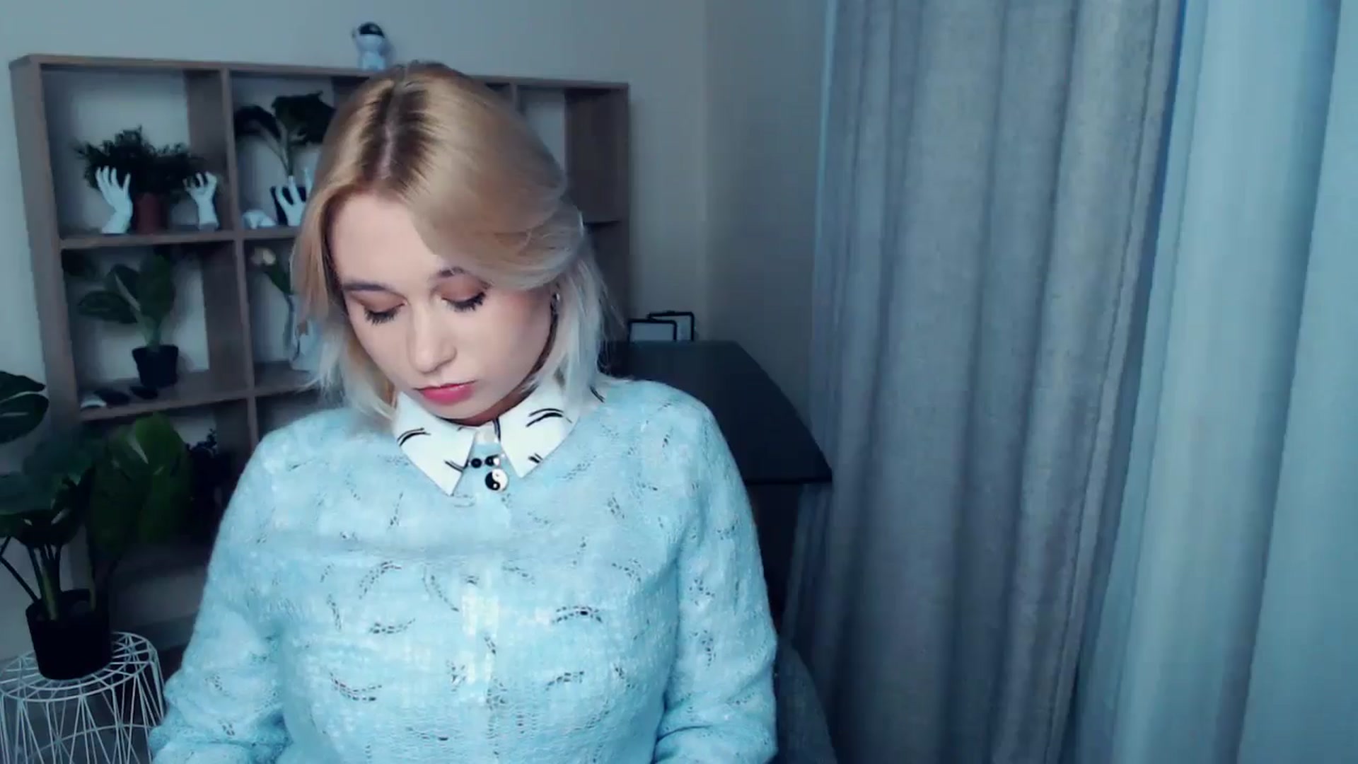 Gallery image thumbnail from Kukla_kolduna's myfreecams stream on, 10/17/2024, 16:38 image 2 of 20