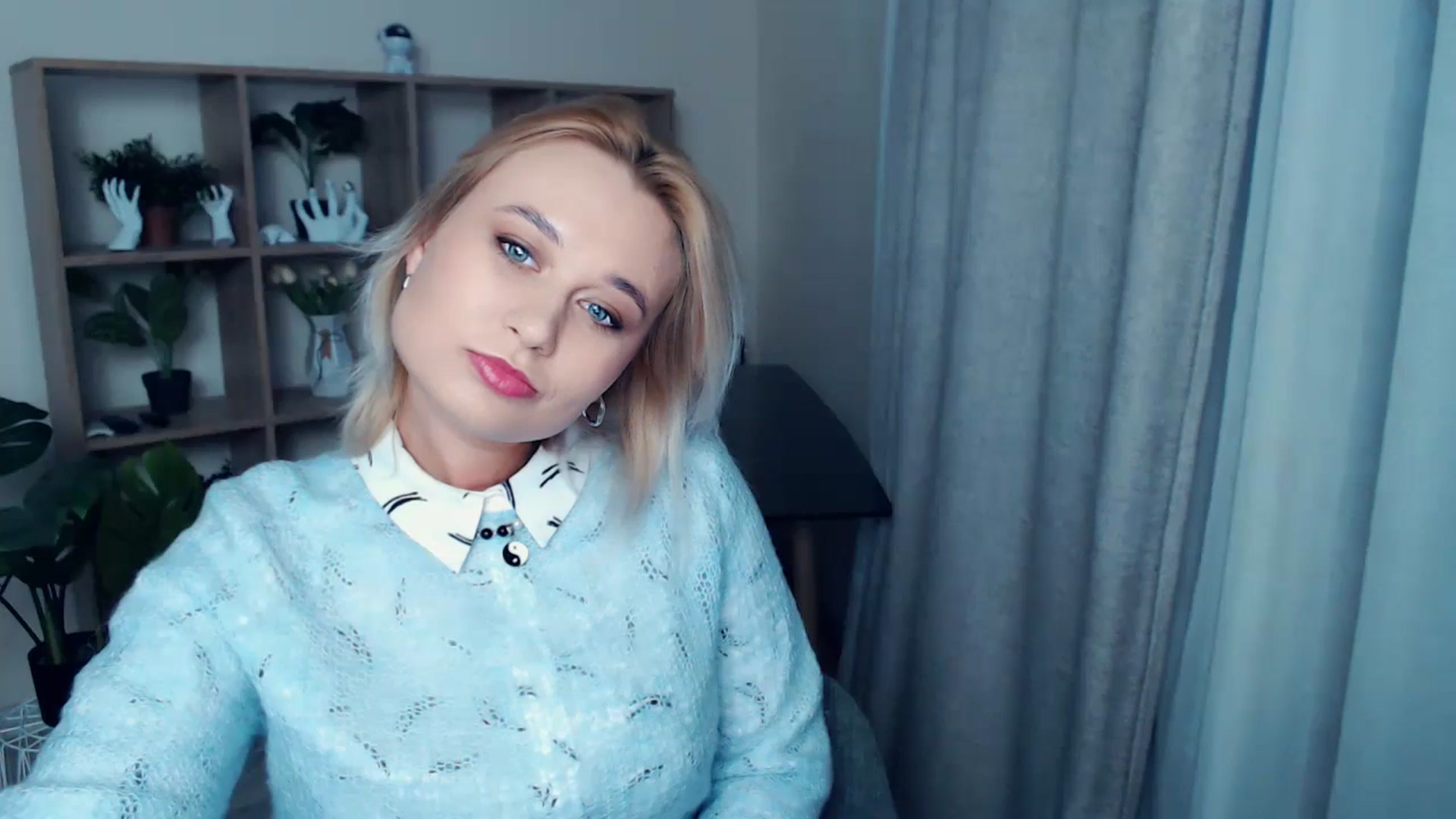 Gallery image thumbnail from Kukla_kolduna's myfreecams stream on, 10/17/2024, 16:38 image 3 of 20