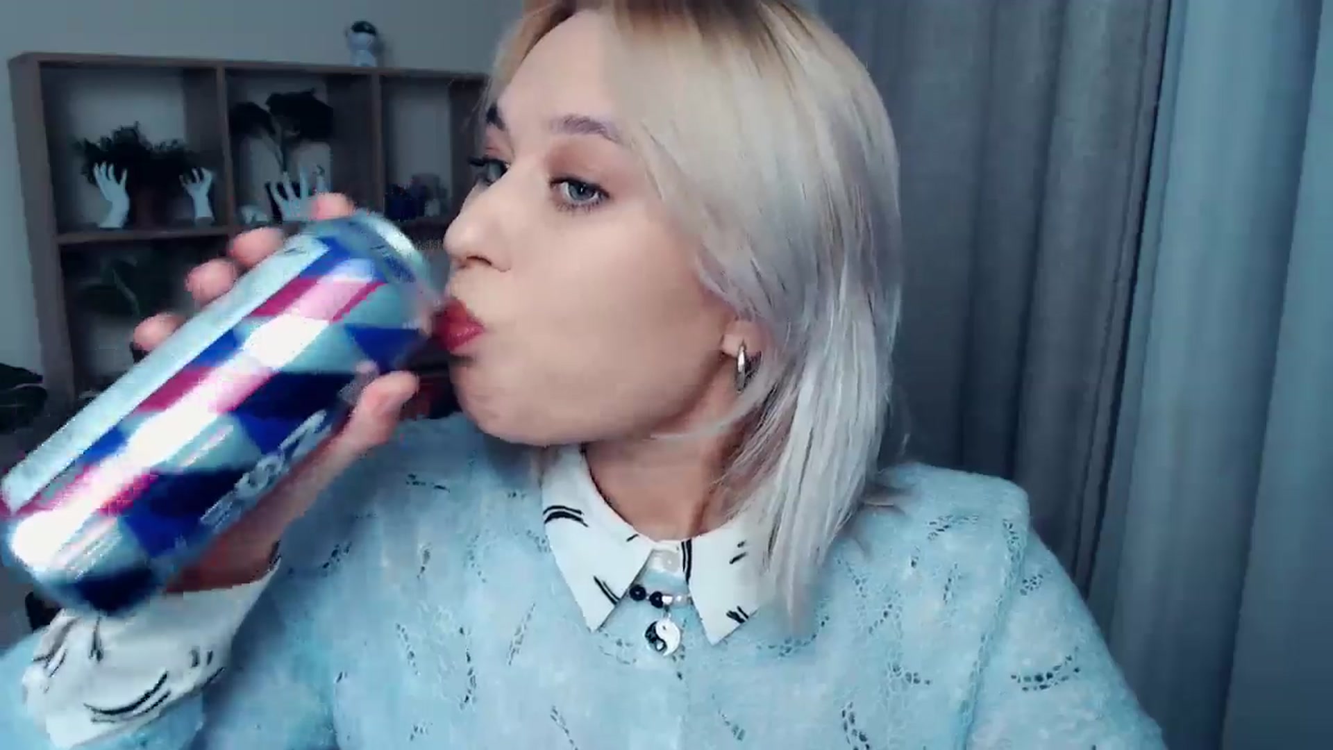 Gallery image thumbnail from Kukla_kolduna's myfreecams stream on, 10/17/2024, 16:38 image 8 of 20