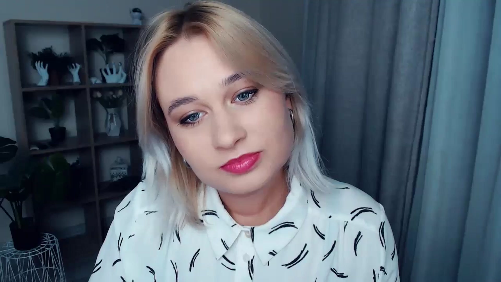 Gallery image thumbnail from Kukla_kolduna's myfreecams stream on, 10/17/2024, 16:38 image 13 of 20