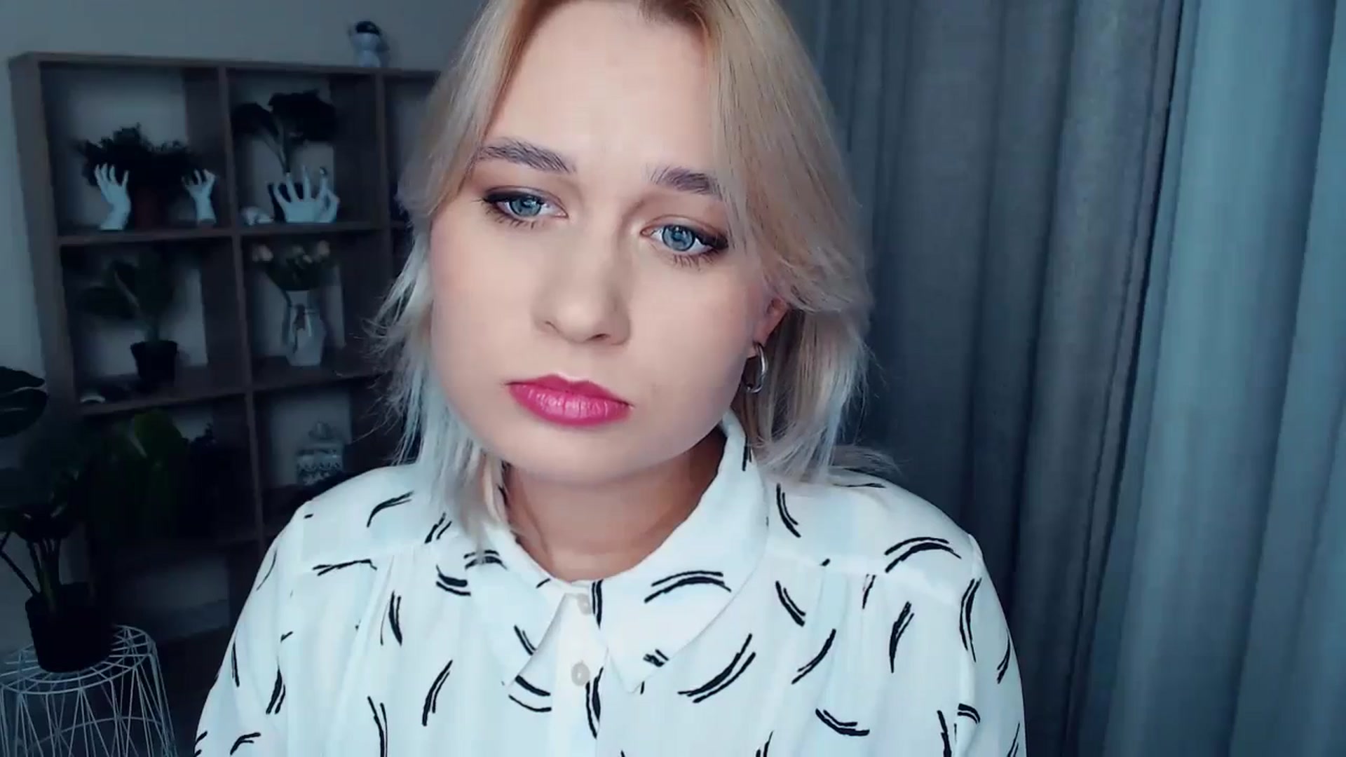 Gallery image thumbnail from Kukla_kolduna's myfreecams stream on, 10/17/2024, 16:38 image 15 of 20