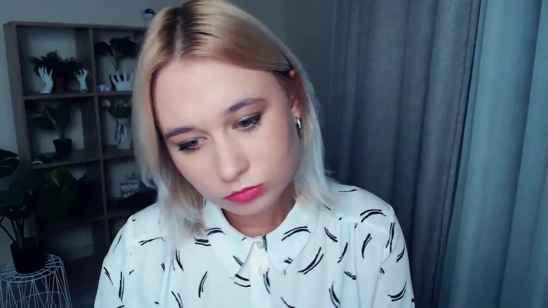 Gallery image thumbnail from Kukla_kolduna's myfreecams stream on, 10/17/2024, 17:25 image 4 of 20