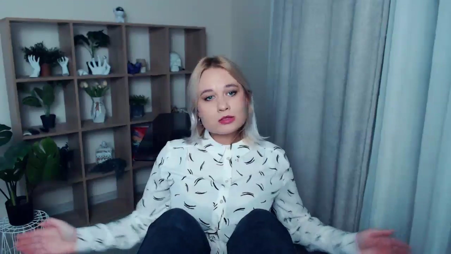 Gallery image thumbnail from Kukla_kolduna's myfreecams stream on, 10/17/2024, 17:25 image 5 of 20