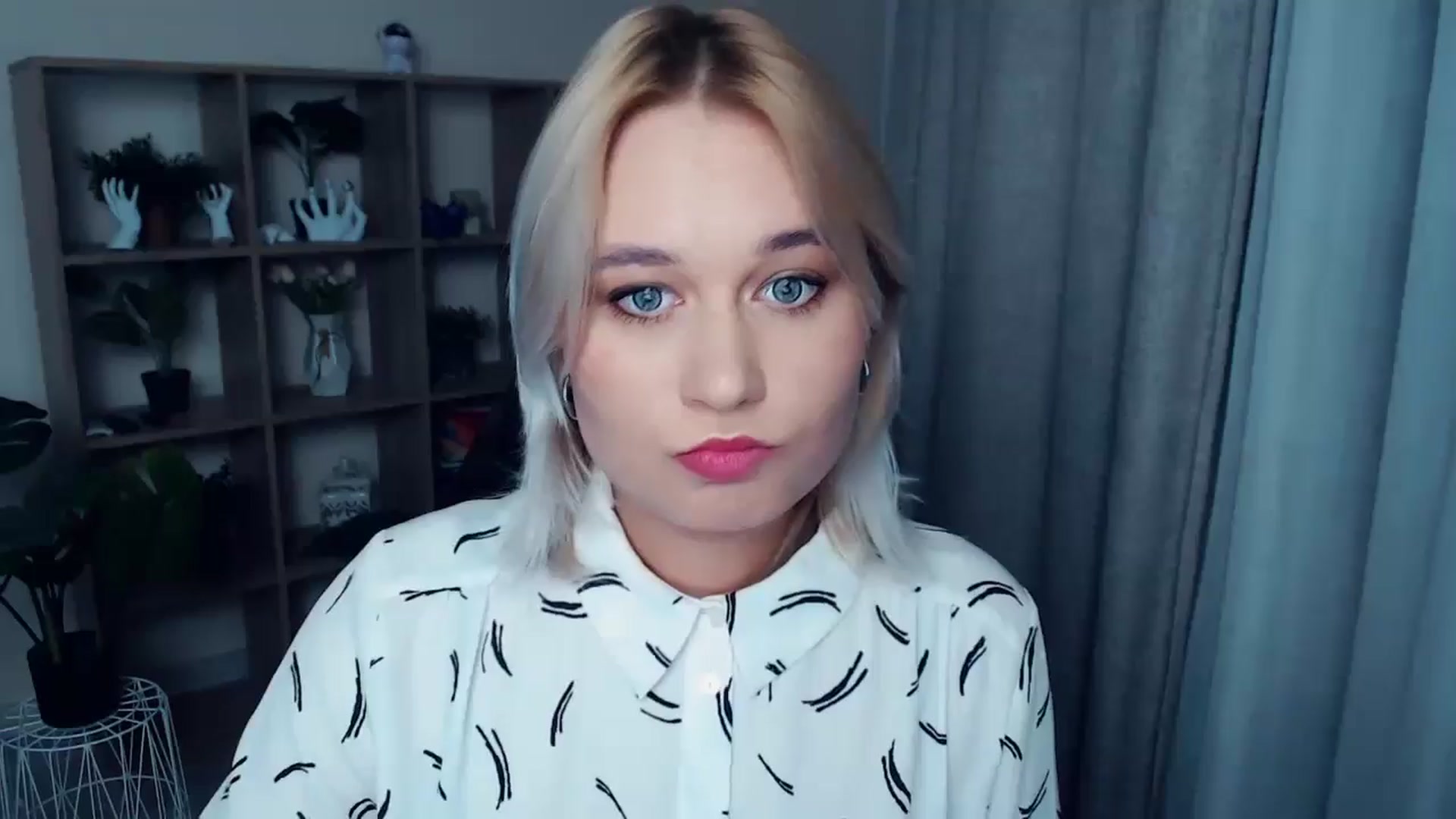 Gallery image thumbnail from Kukla_kolduna's myfreecams stream on, 10/17/2024, 17:25 image 2 of 20