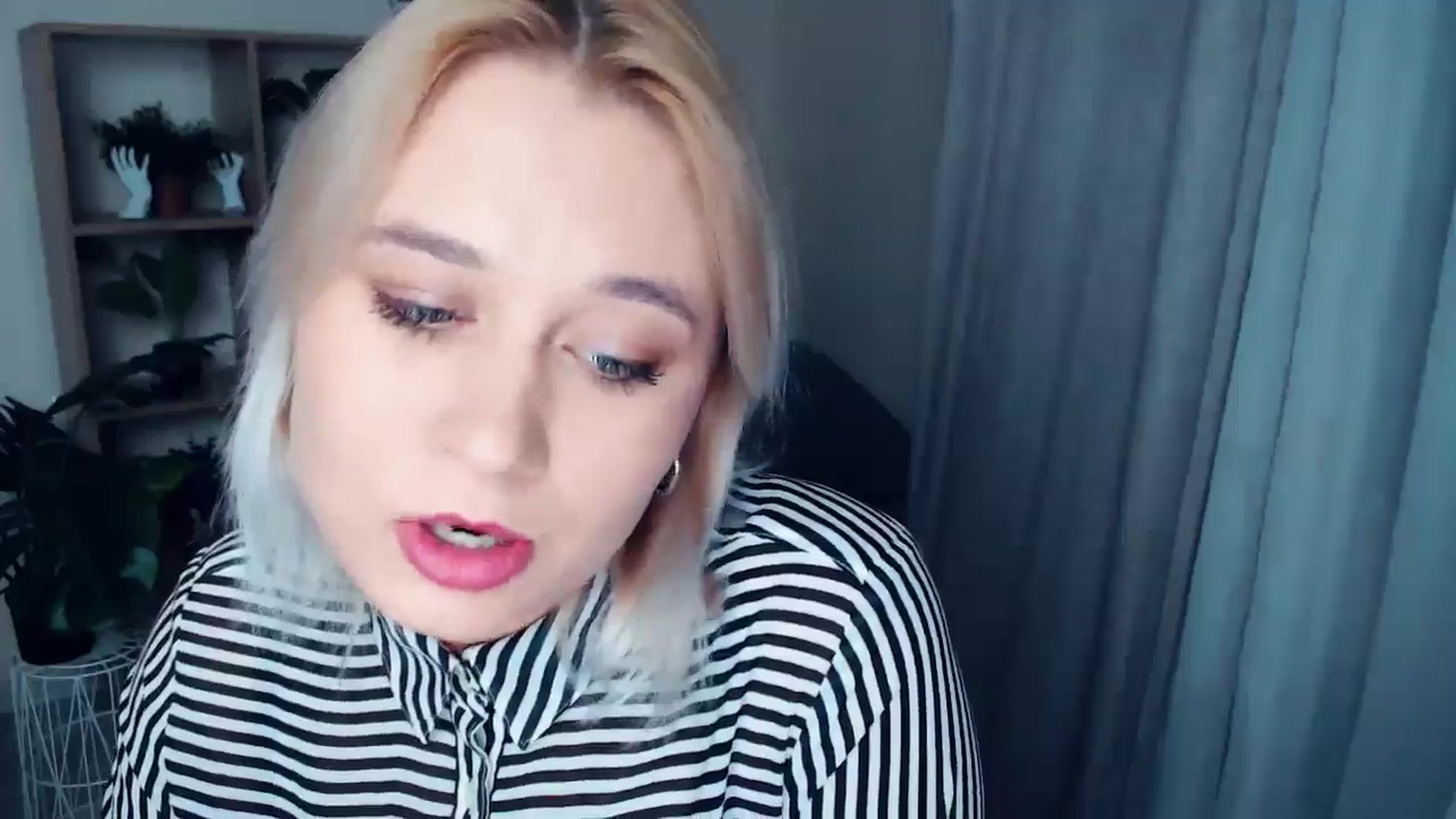 Gallery image thumbnail from Kukla_kolduna's myfreecams stream on, 10/18/2024, 16:03 image 20 of 20
