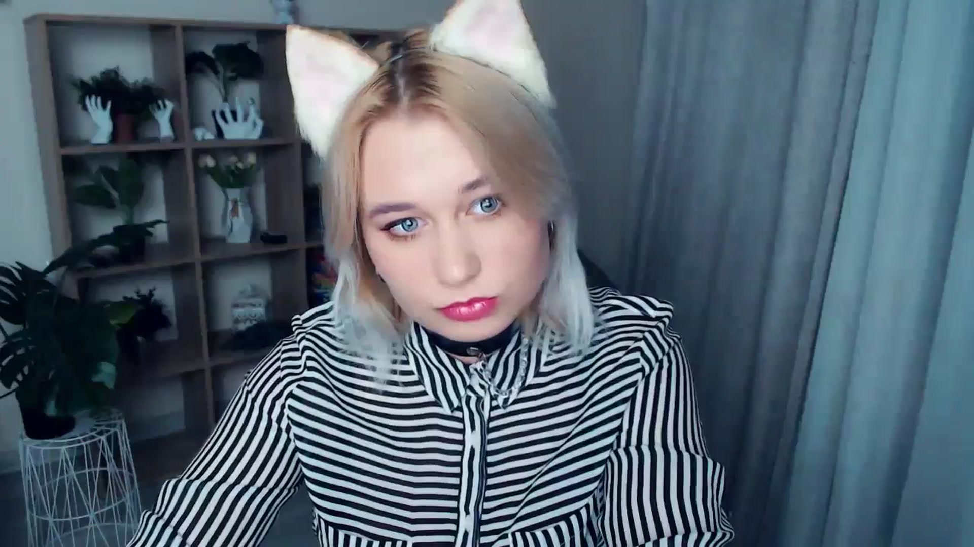 Gallery image thumbnail from Kukla_kolduna's myfreecams stream on, 10/18/2024, 17:11 image 16 of 20