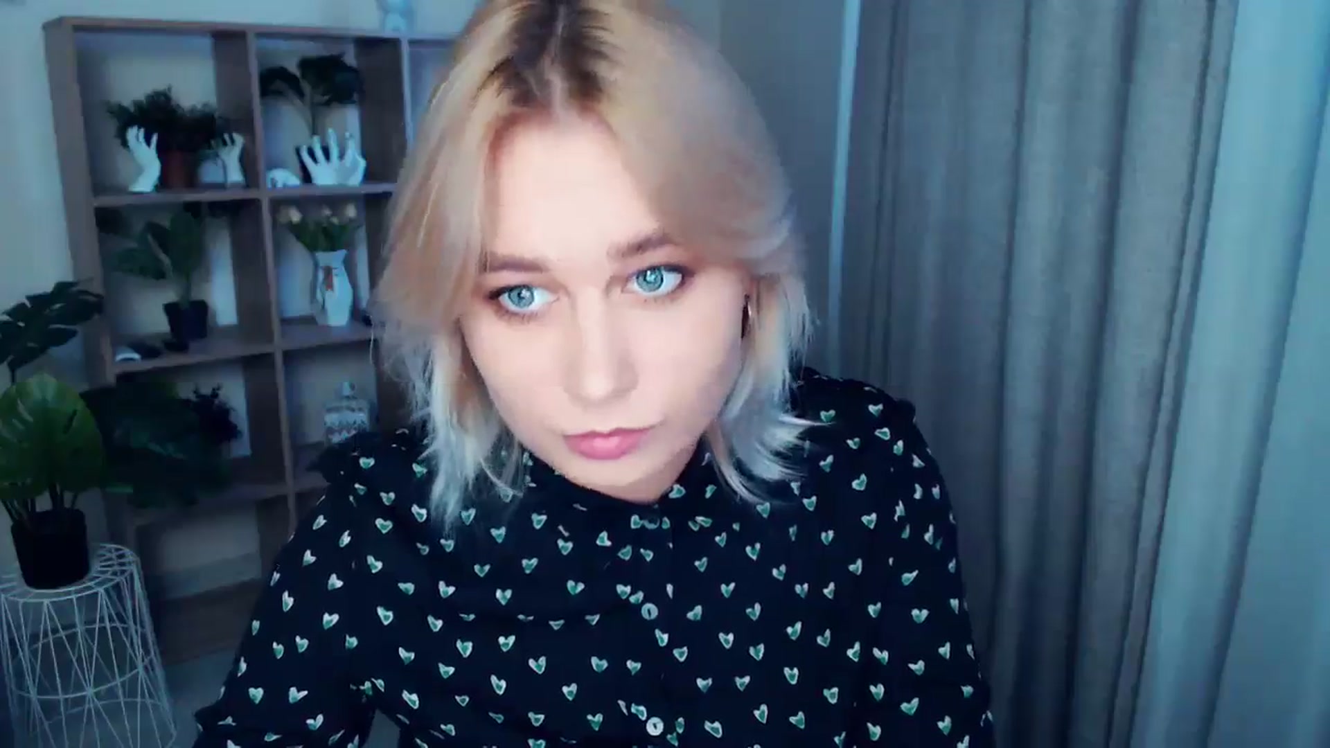 Gallery image thumbnail from Kukla_kolduna's myfreecams stream on, 10/19/2024, 15:07 image 11 of 20