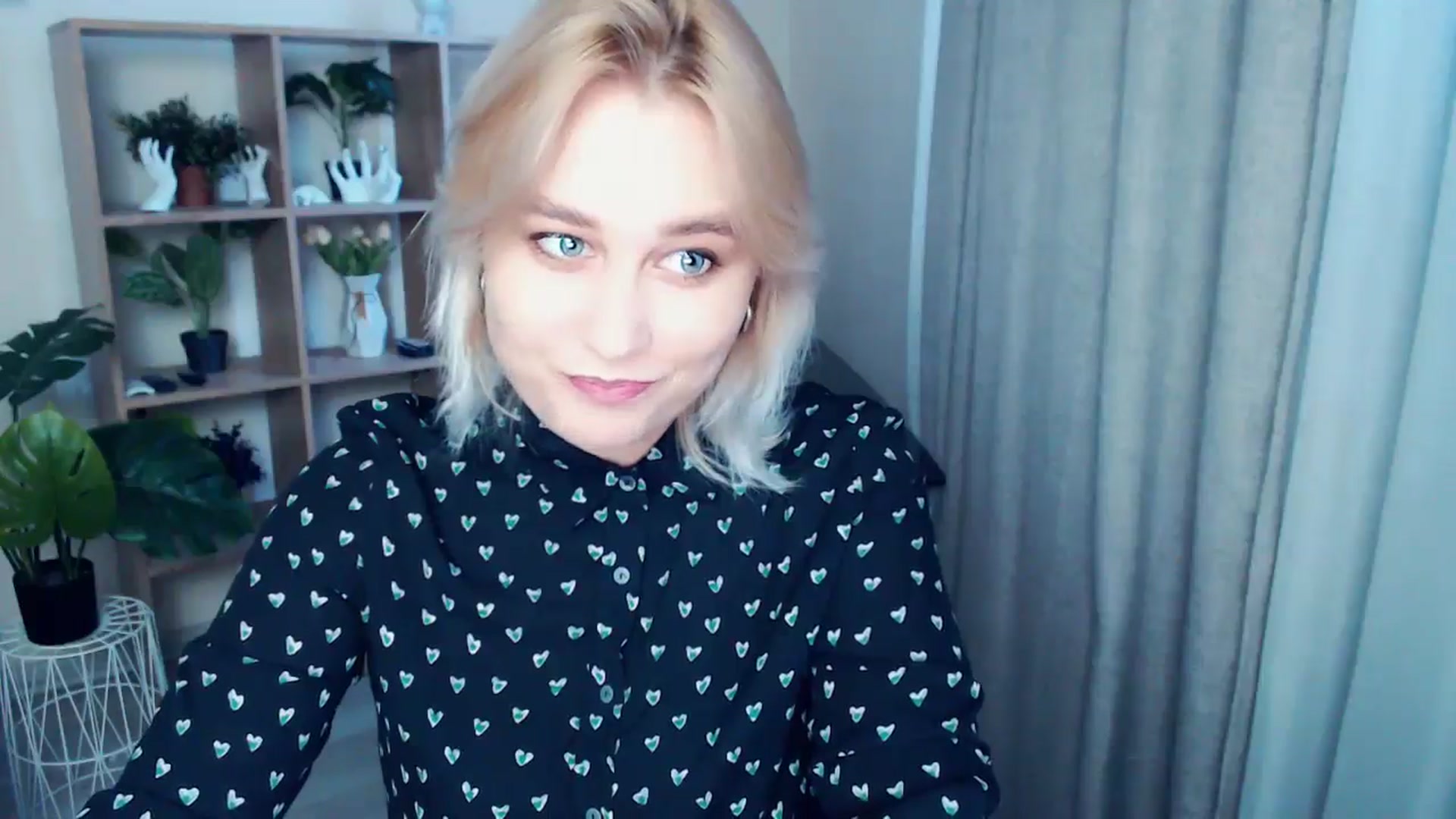 Gallery image thumbnail from Kukla_kolduna's myfreecams stream on, 10/19/2024, 15:07 image 8 of 20