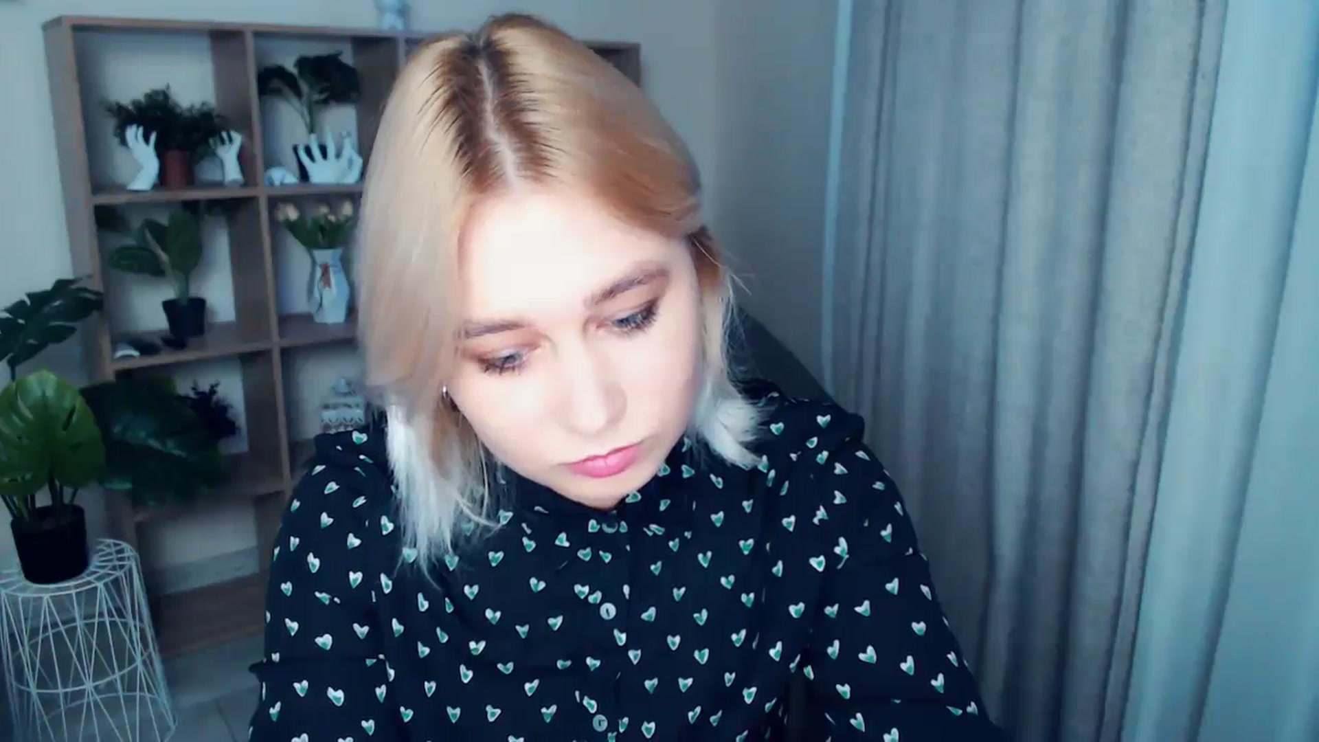 Gallery image thumbnail from Kukla_kolduna's myfreecams stream on, 10/19/2024, 15:07 image 18 of 20