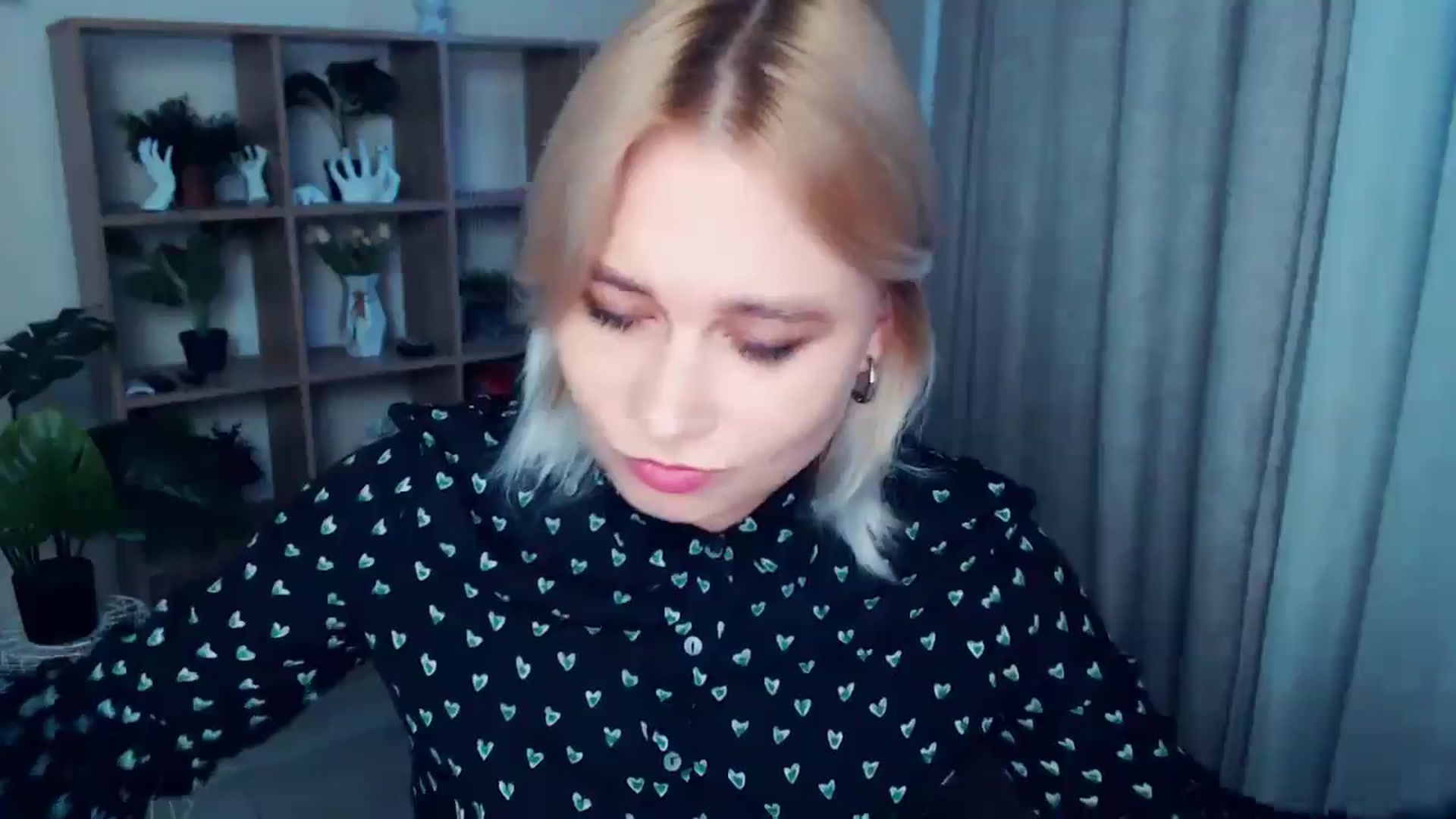 Gallery image thumbnail from Kukla_kolduna's myfreecams stream on, 10/19/2024, 15:07 image 16 of 20
