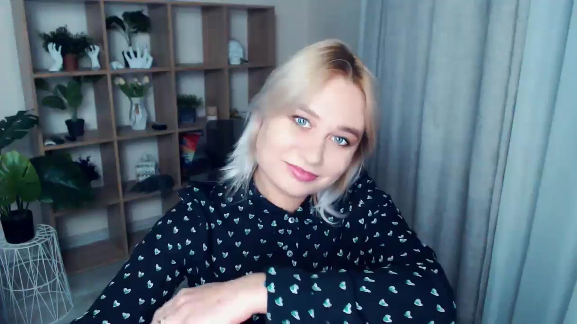 Gallery image thumbnail from Kukla_kolduna's myfreecams stream on, 10/19/2024, 17:07 image 9 of 20